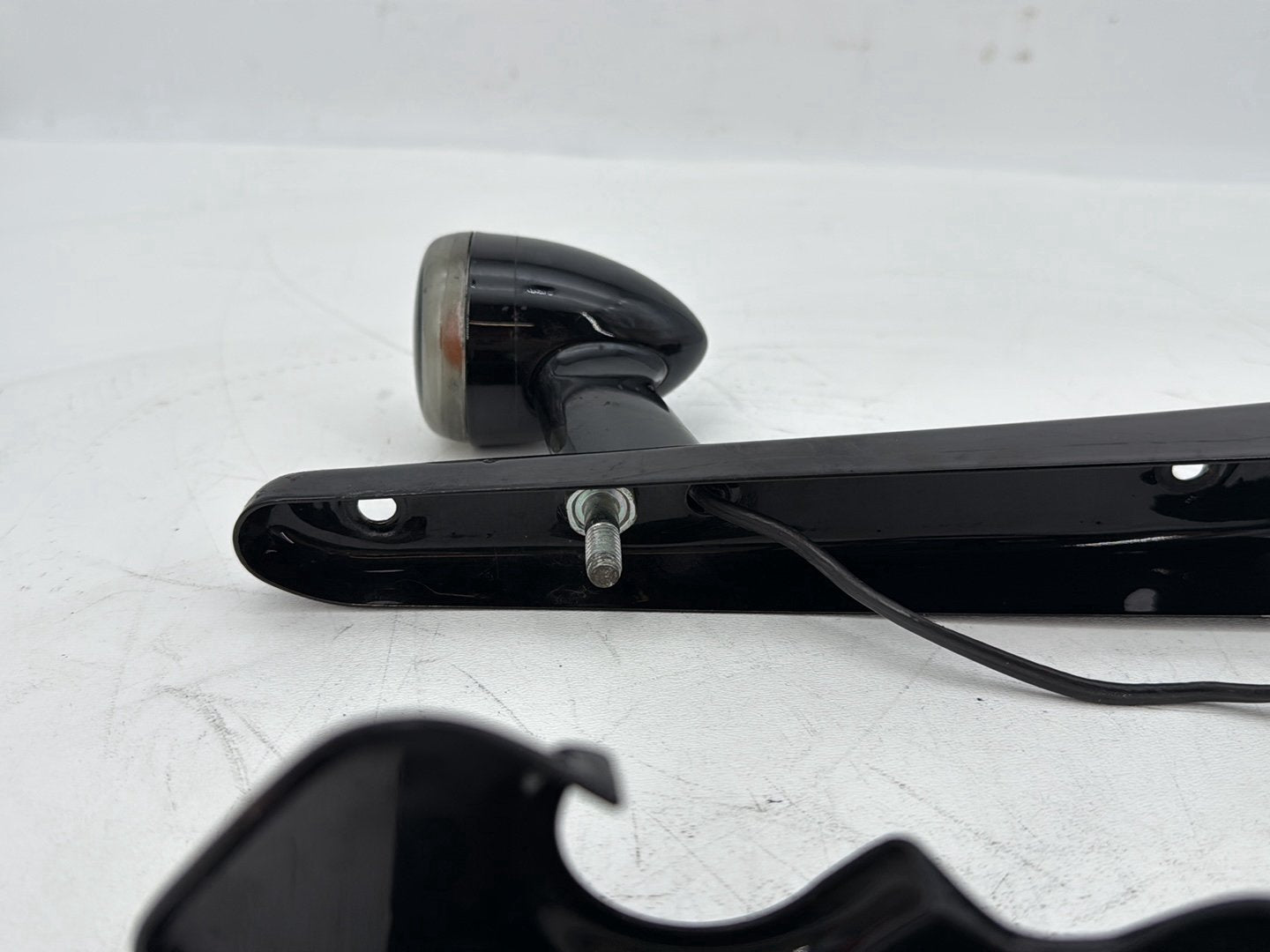 2004 - 2013 Harley-Davidson Sportster 1200 Custom Rear Left Right Fender Struts Bracket & Turn Signal  59902-04