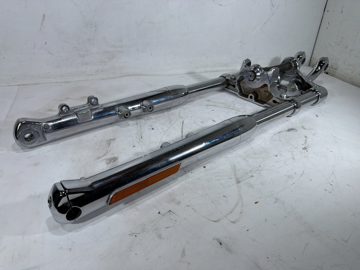 2006 Harley Softail Deuce FXSTDI Front Triple Tree Set & LH RH Fork Legs Sliders