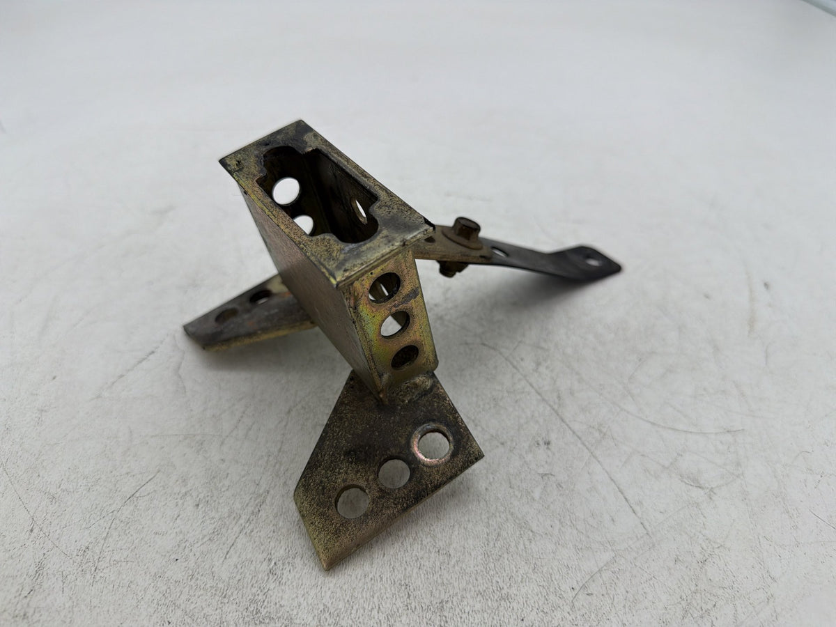 1993 Harley Electra Touring Sport Driver Rider Backrest Bracket Mount 52589-09A