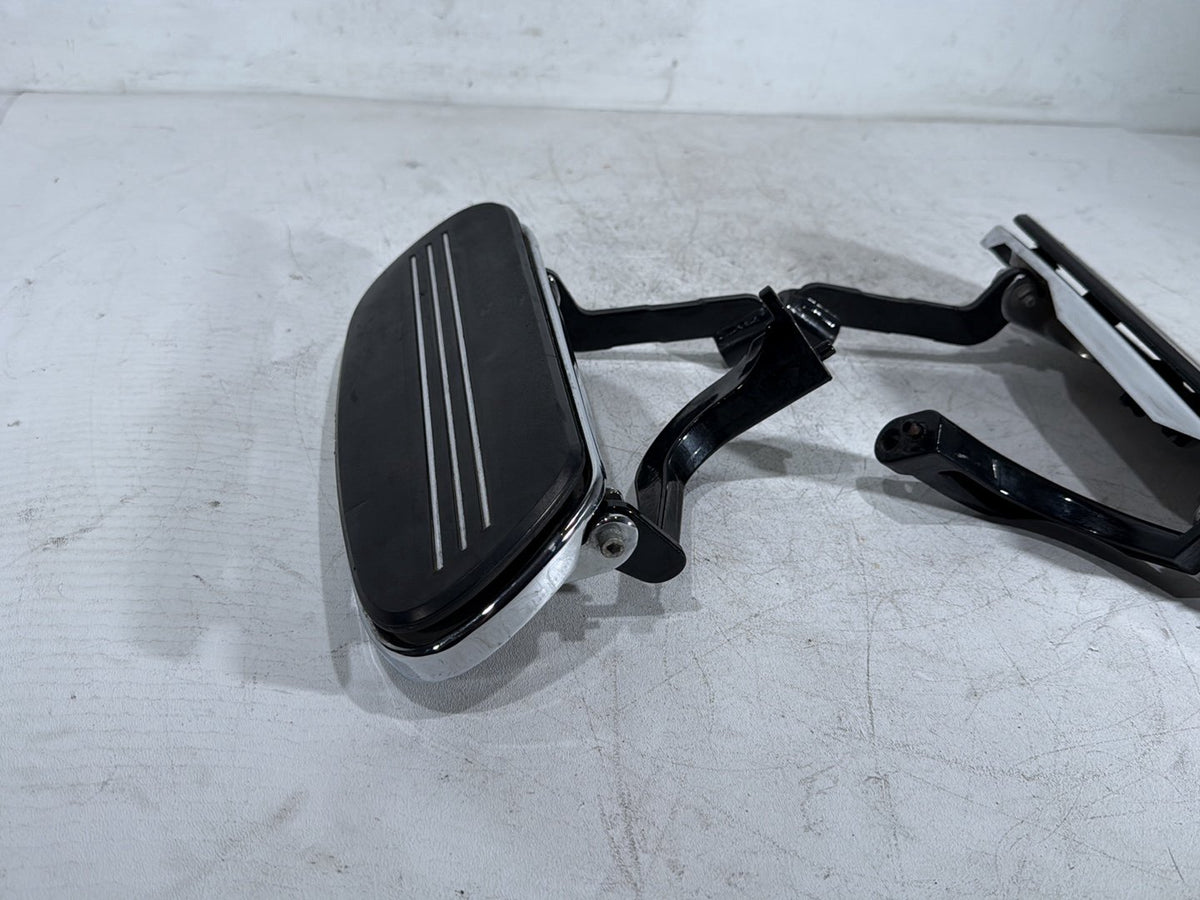 2011 Harley Road Glide Touring FLTRX OEM Left Right Driver Floorboard Foot Rest
