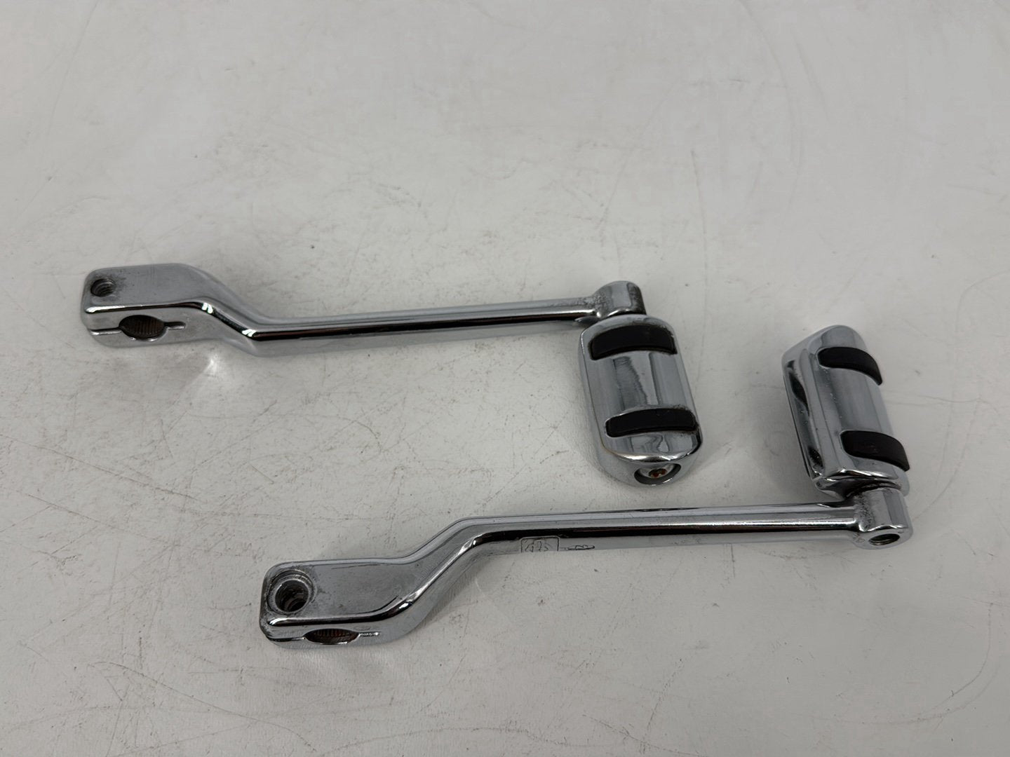 2008 - 2016 Harley-Davidson Touring Street Glide Gear Shifter Lever Pedal Pedals 33895-82D