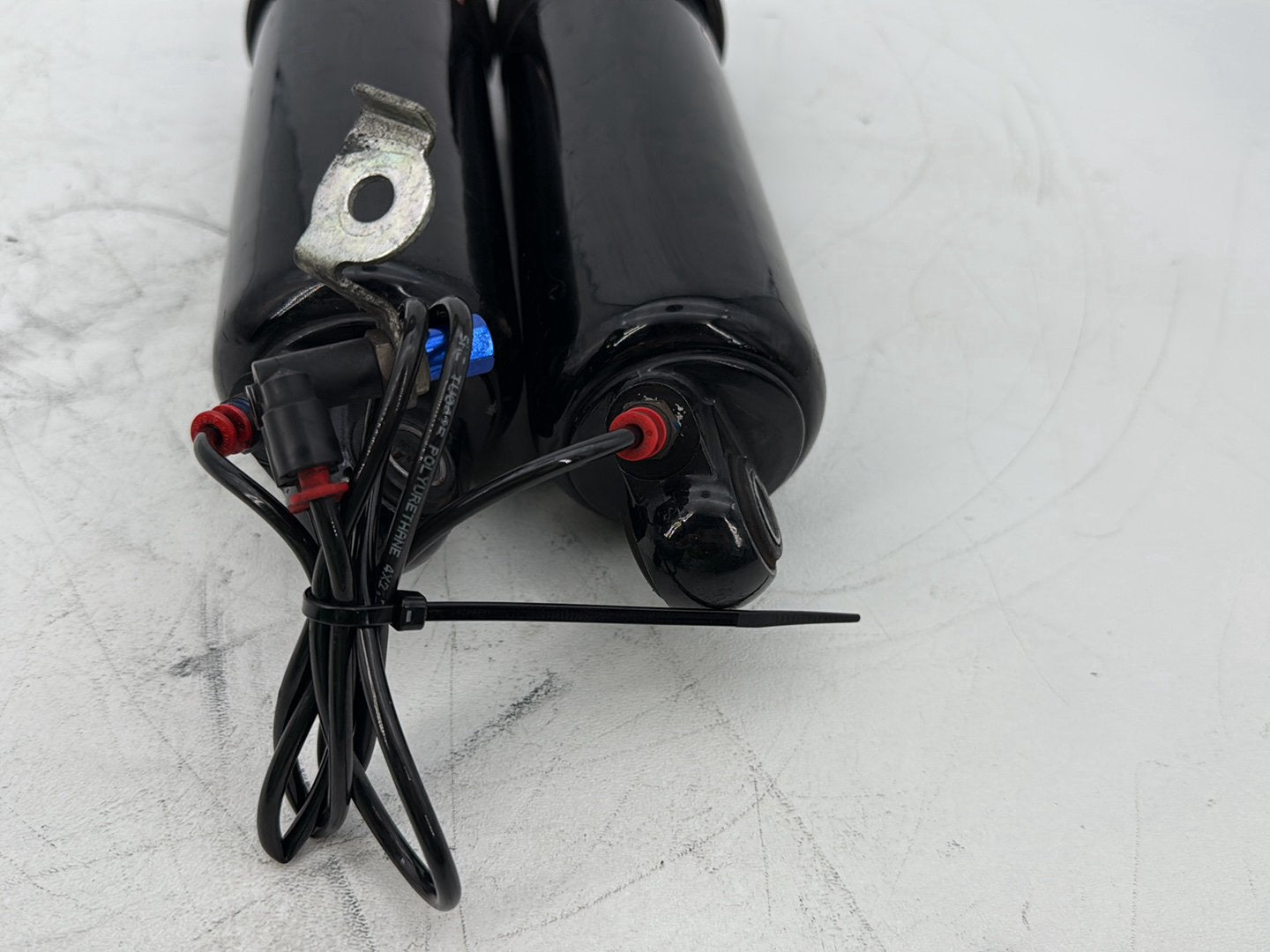 2007 - 2016 Harley-Davidson Touring Electra Glide Ultra Rear Left Right Shock Absorbers 54565-09