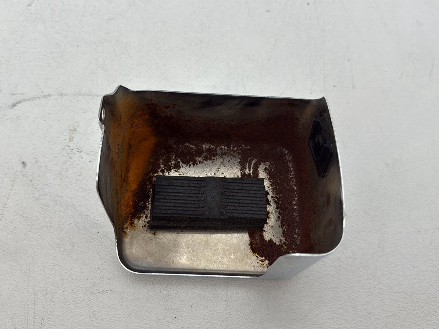 2004 Harley Softail FLSTC Heritage Classic OEM Ignition Igniter Coil Cover Trim