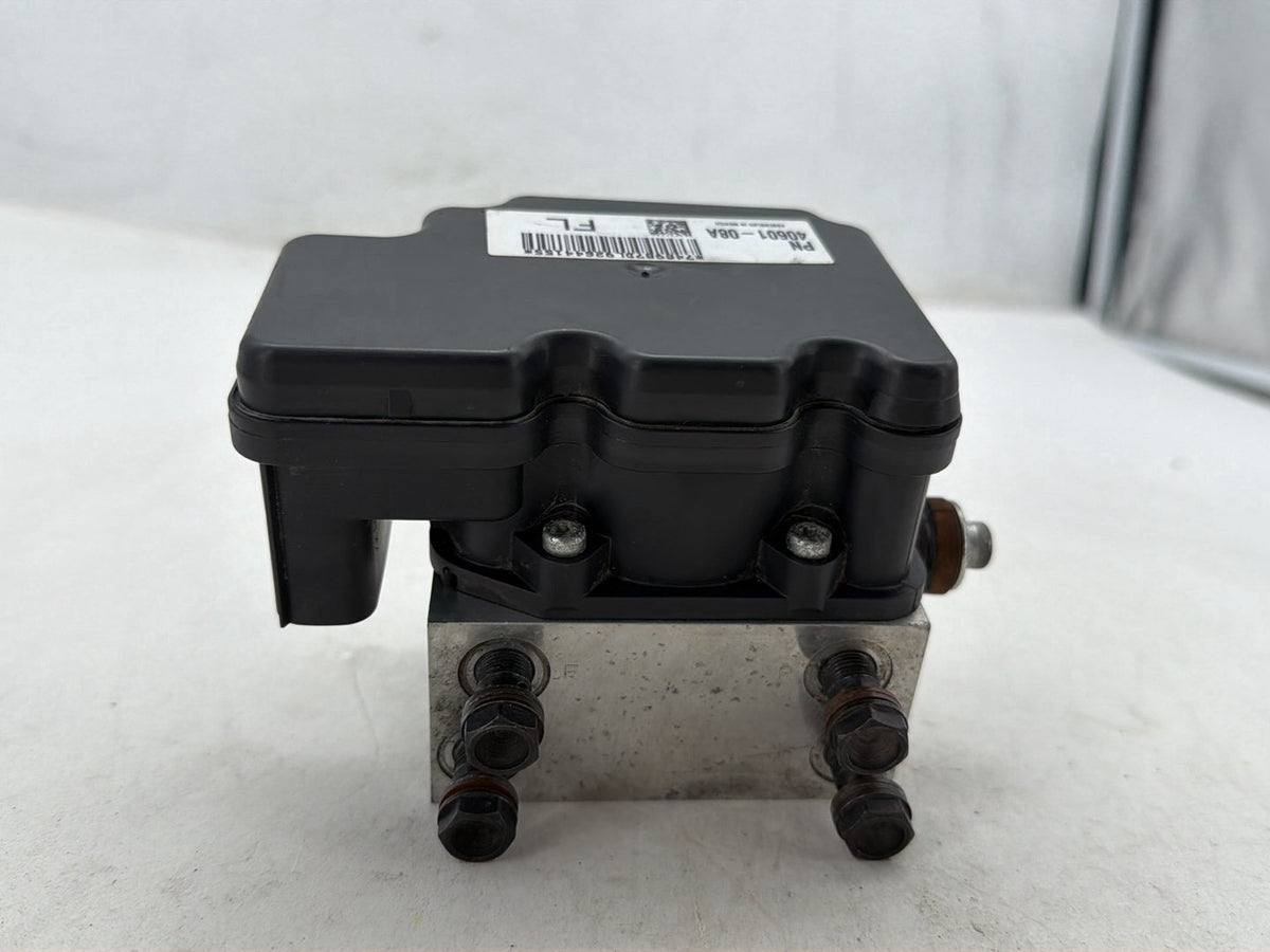 2010 Harley Street Glide Touring FLHX OEM ABS Brake Pump & Control Module