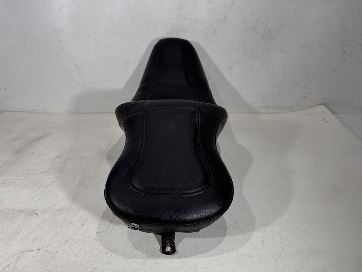 2005 Harley Dyna Wide Glide Passenger Rider Driver Seat Saddle SADDLEMAN Torn