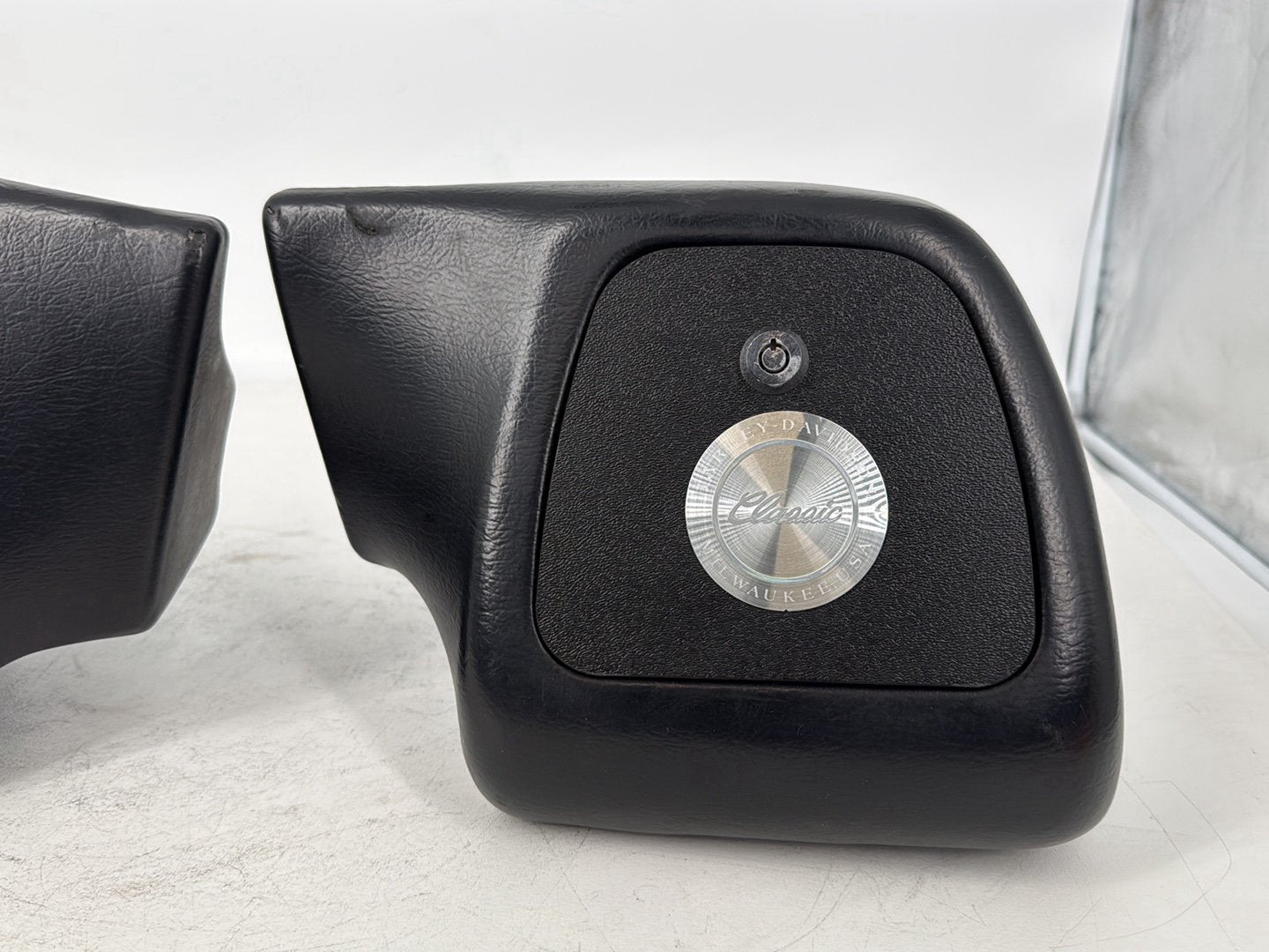 1999 - 2006 Harley-Davidson Touring Electra Glide Classic Storage Media Compartment Glove Box 58683-89B