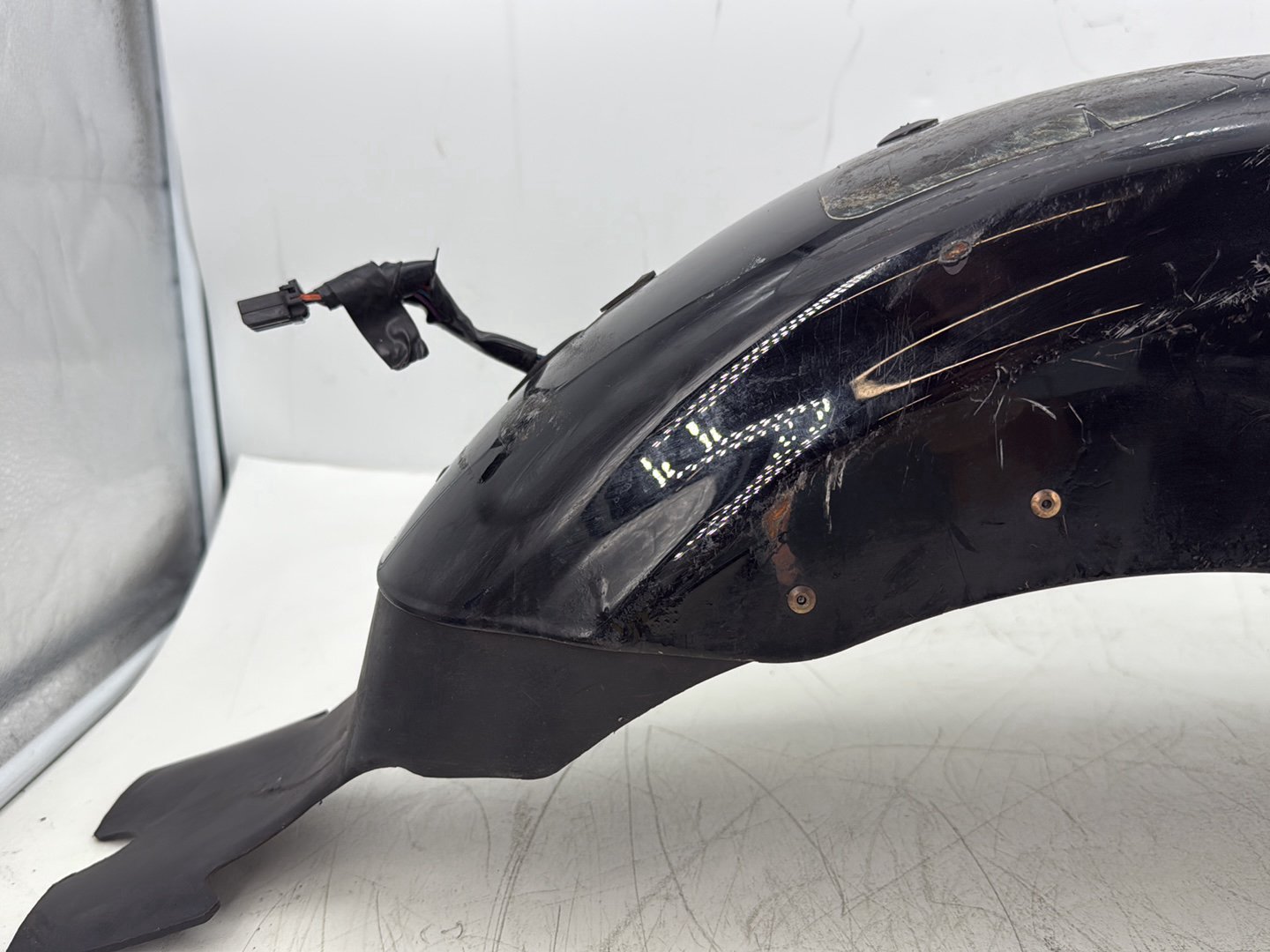 2004 Harley Sportster XL883C 883 Custom OEM Rear Wheel Fender Taillight Brake Lamp