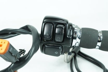 1999 - 2006 Harley-Davidson Softail Deluxe Right Engine Start Kill Switches Controls 71589-96B , 71591-00 , 71564-96