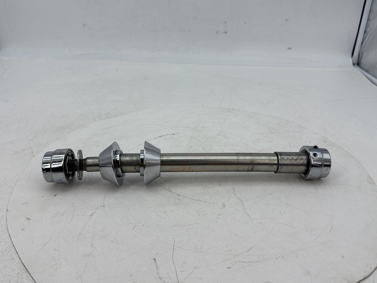 2007 - 2012 Harley-Davidson Touring Electra Glide Ultra Front Wheel Axle Bolt Shaft 41547-07A