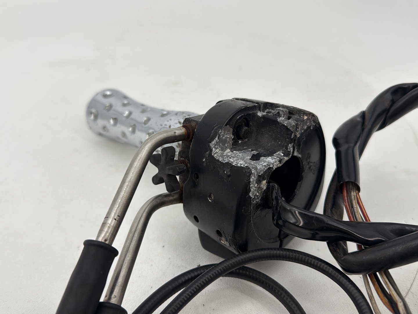 2004 - 2013 Harley-Davidson Sportster 883 Custom Right Engine Start Kill Switches Controls  	71589-96B