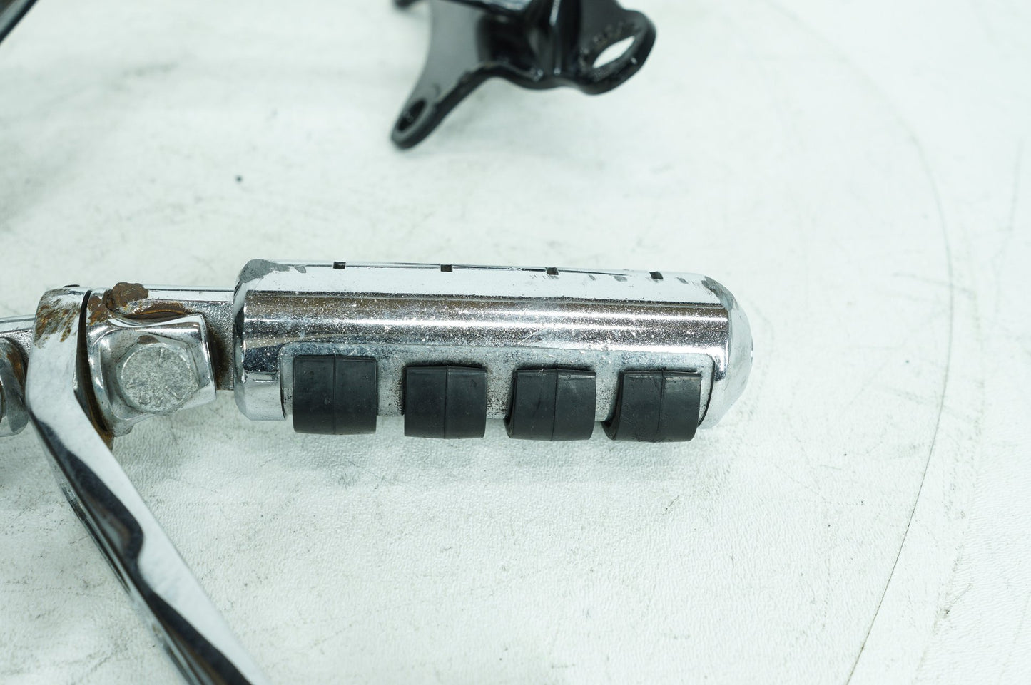 1991 - 2003 Harley-Davidson Sportster Hugger Left & Right Driver Step Foot Rest Pegs 50643-82