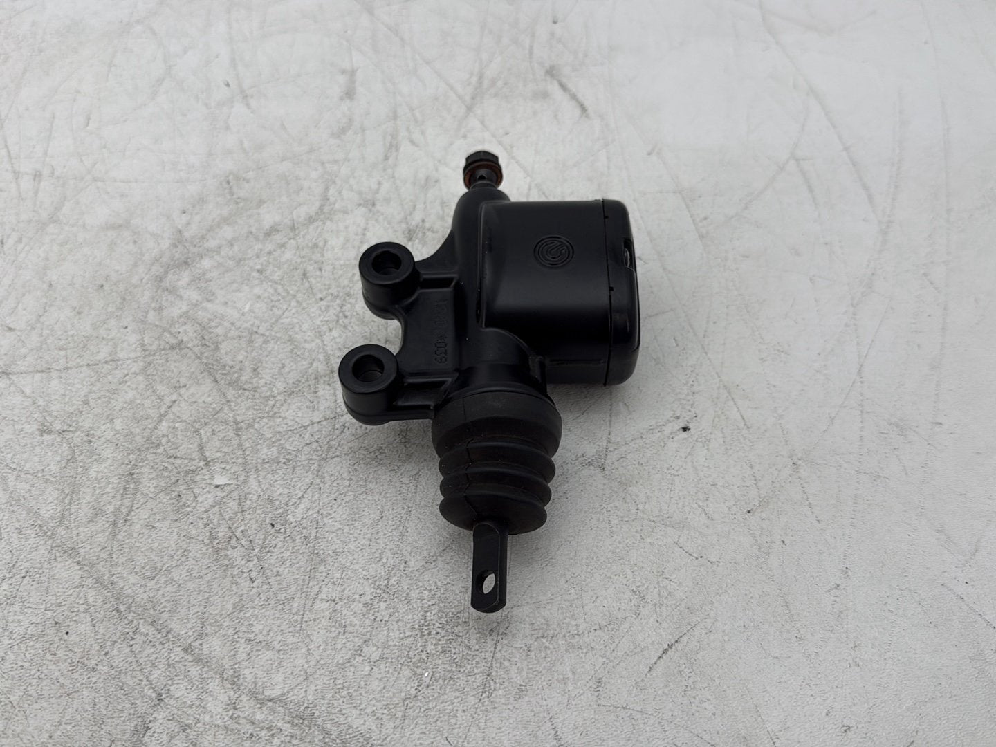2013 Harley Electra Glide Touring Ultra FLHTCUI OEM Rear Brake Master Cylinder Reservoir