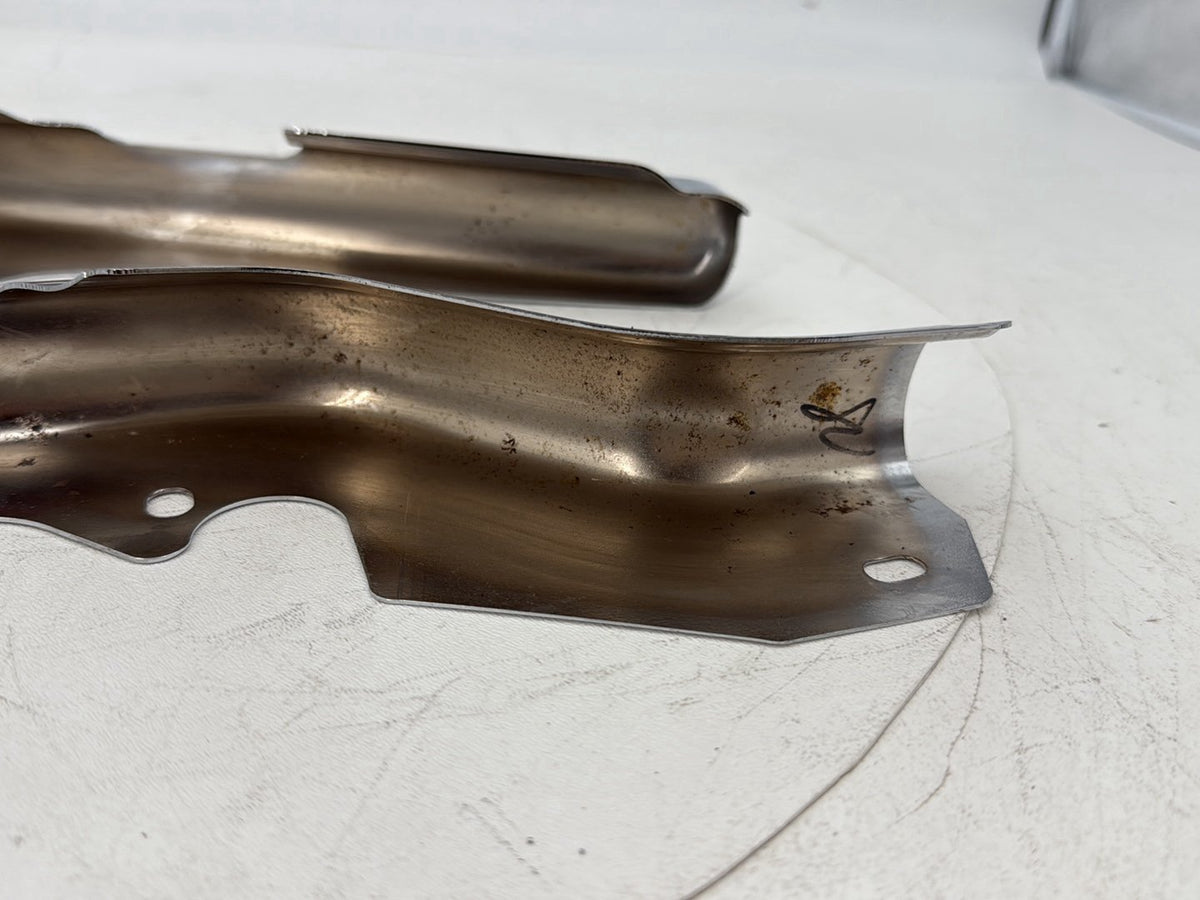 08 Harley Touring Electra Glide Ultra OEM Rear Left Right Fender Struts Bracket