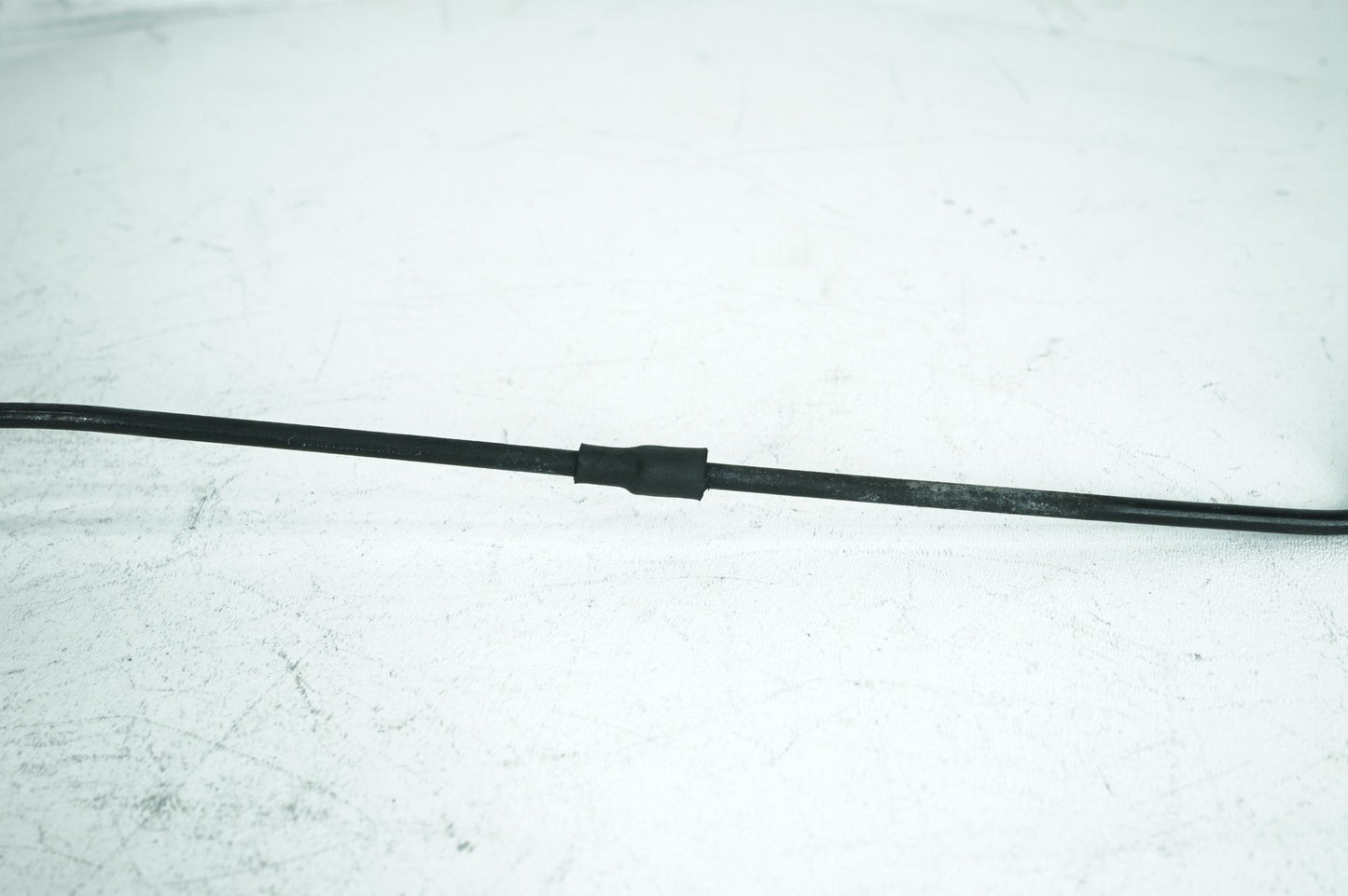 1999 - 2006 Harley-Davidson Dyna Street Bob Rear Brake Hose Line Pipe 40956-00A