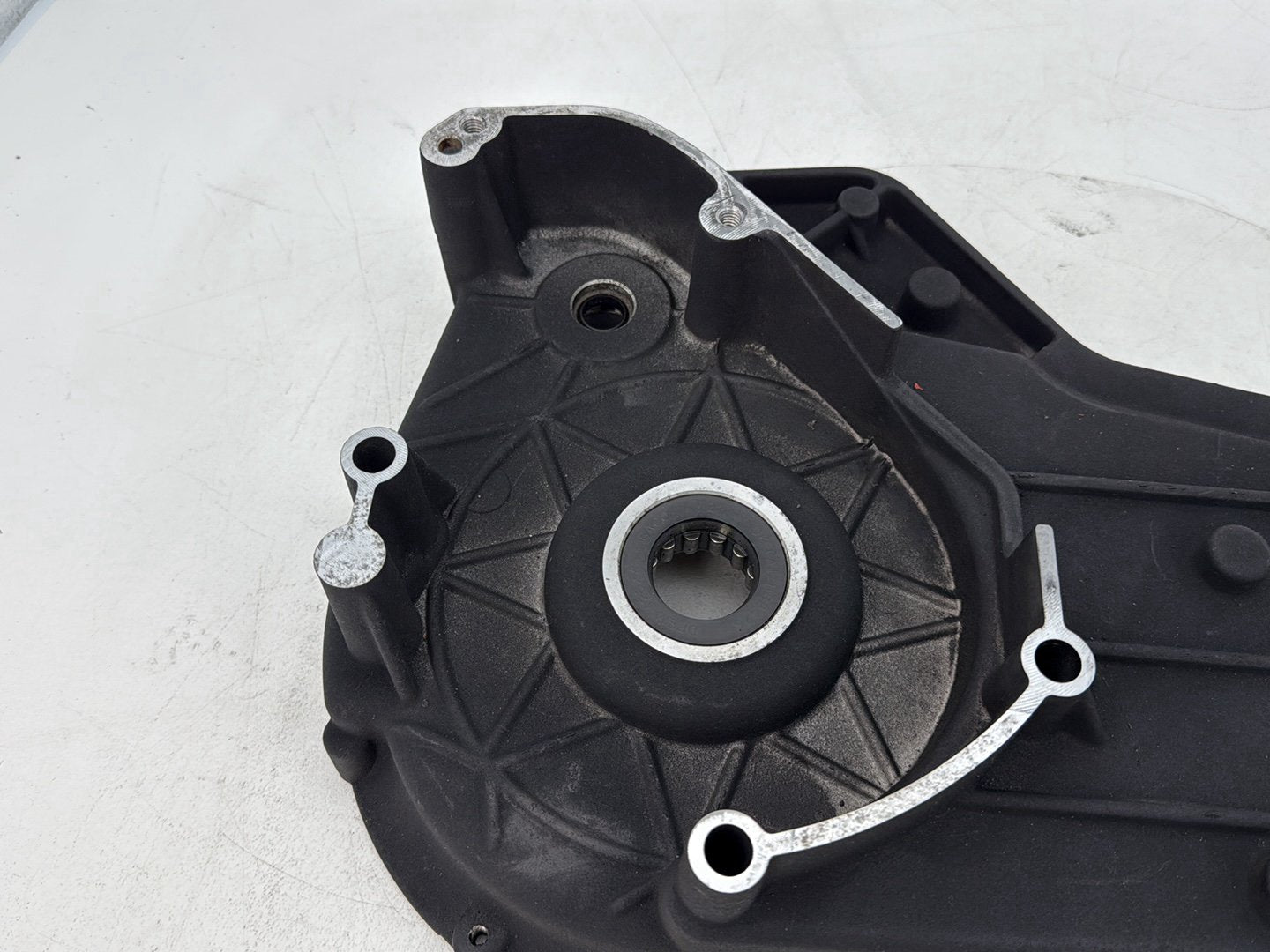 1999 - 2006 Harley-Davidson Touring Electra Glide Ultra Inner Primary Clutch Cover 60677-01B