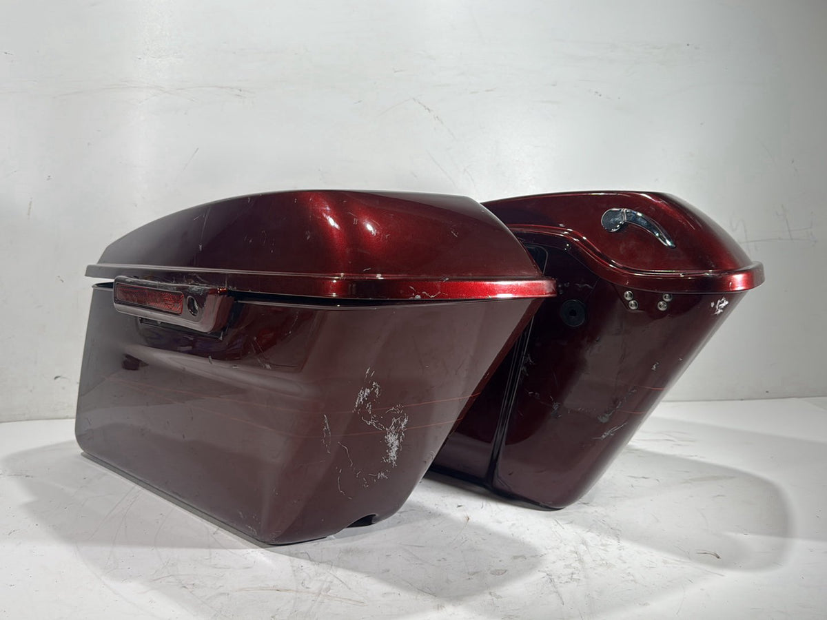 2014 Harley Street Glide OEM Left 1 Saddlebag Luggage NO Key SCRATCHED