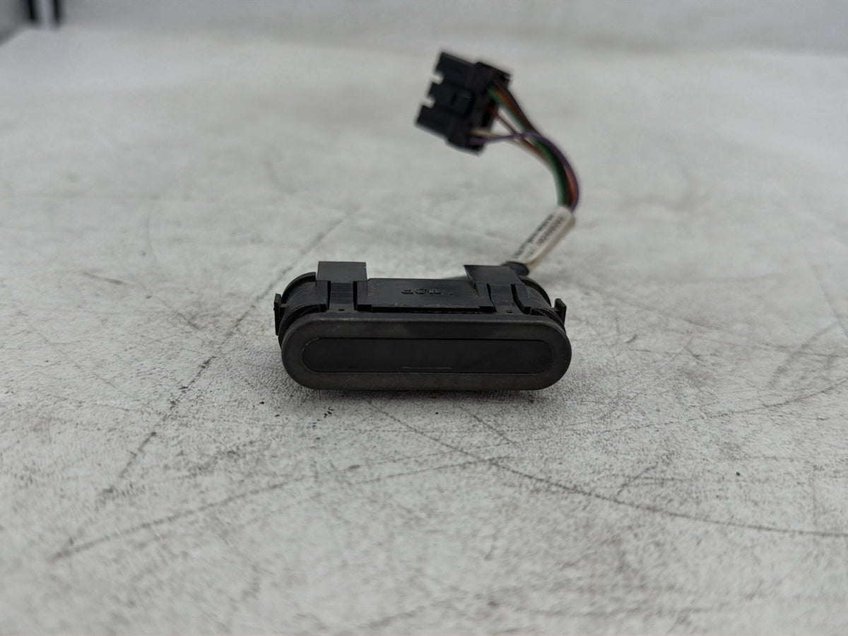 2009 Harley Road Glide Touring FLTR OEM Dash Indicator Lamp Wire Plug 68789-96A