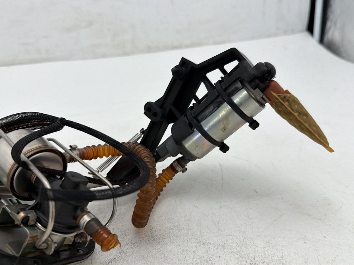2007 Harley Softail Standard FXST OEM Fuel Pump Gas Gasoline Petrol Sending