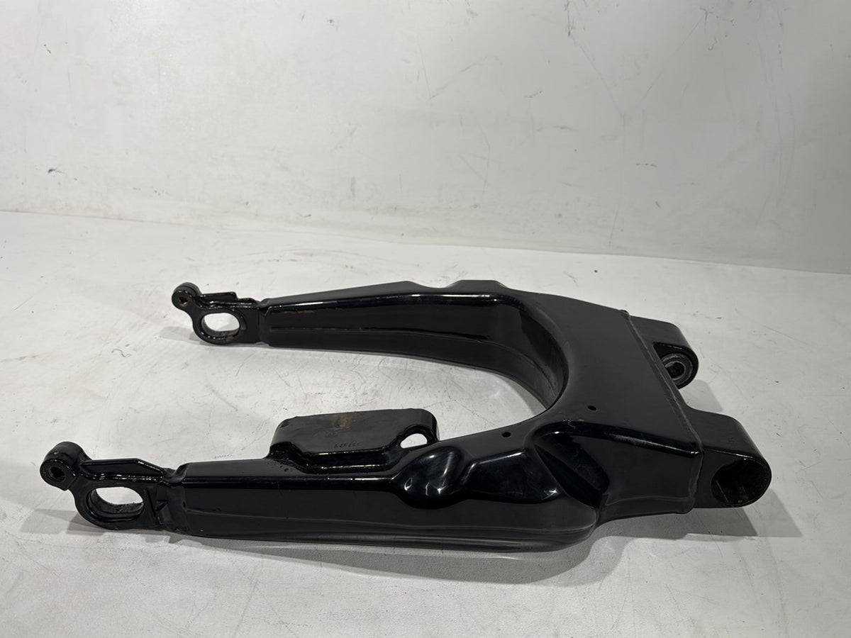2010 Harley Street Glide Touring FLHX OEM Rear Fork Swingarm Swing Arm 47549-09
