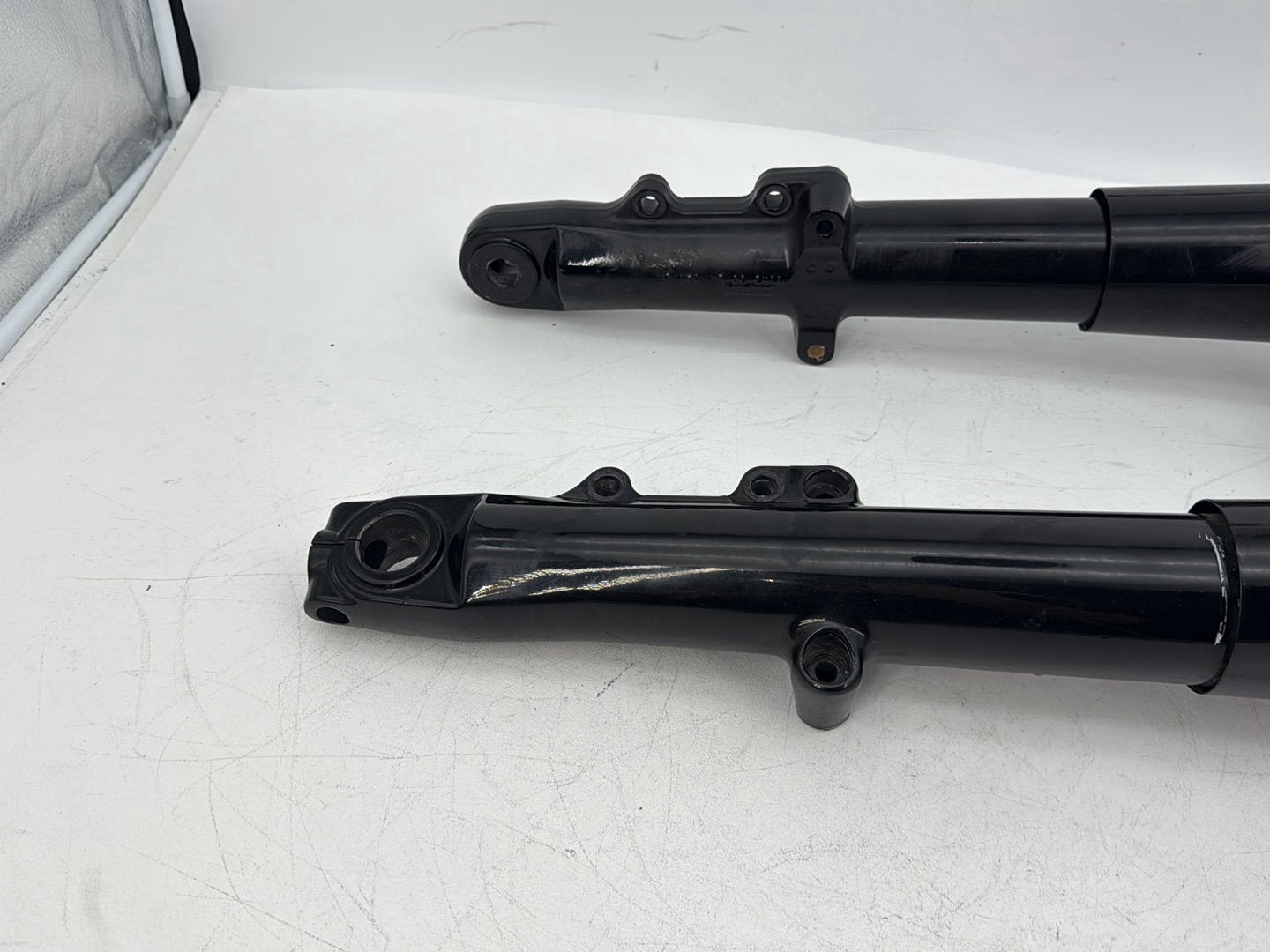 2015 Harley Touring FLHXS Street Glide OEM Front Triple Tree Set & LH RH Fork Legs Sliders