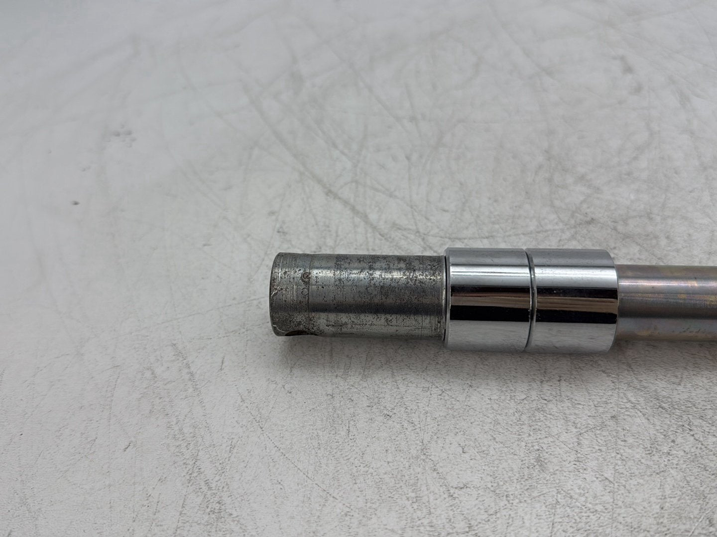 2010 Harley Street Glide Touring FLHX OEM Front Wheel Axle Bolt Shaft