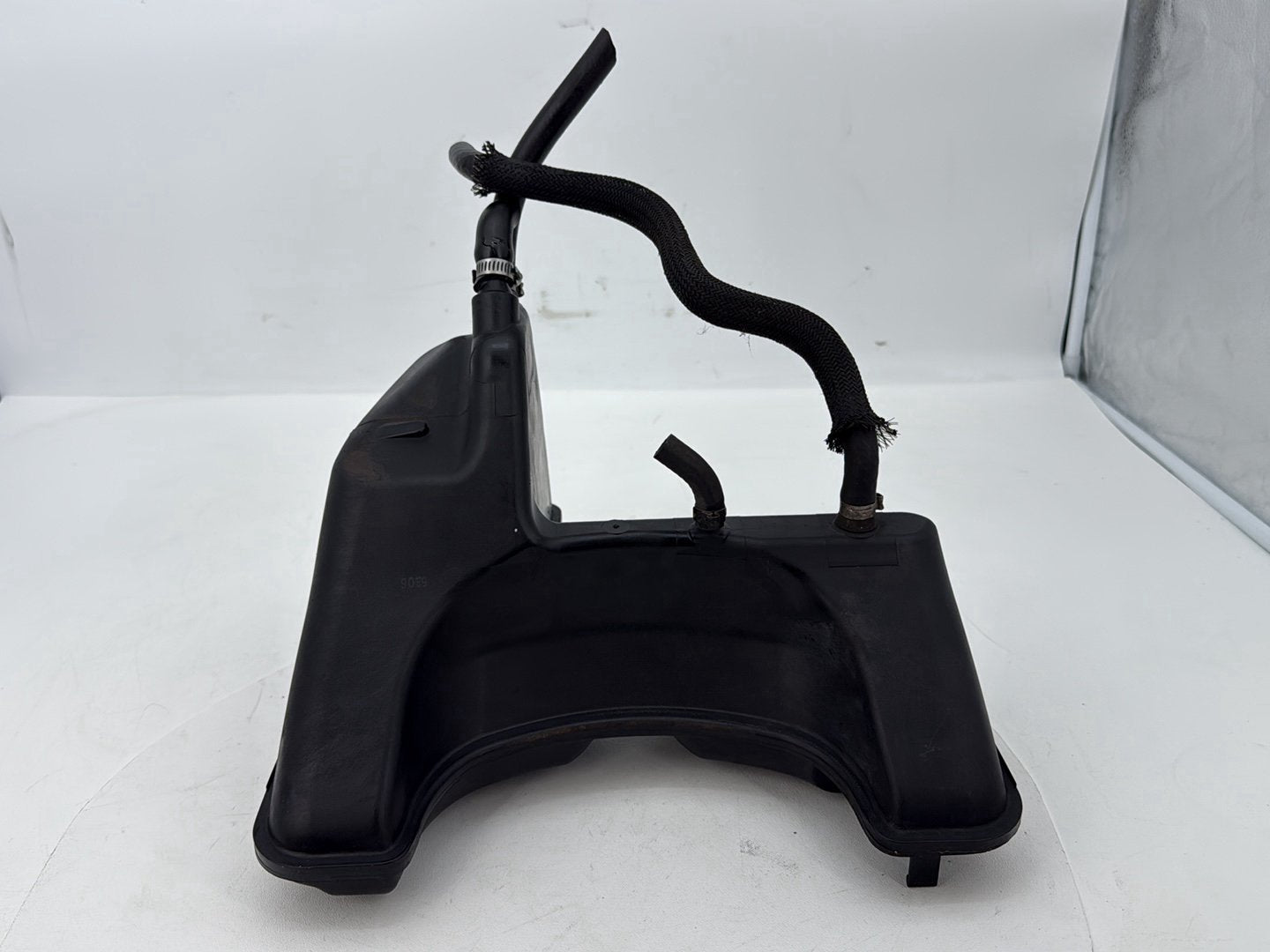2004 - 2013 Harley-Davidson Sportster 883 Custom Oil Tank Reservoir Bottle Canister & Dipstick   62888-04