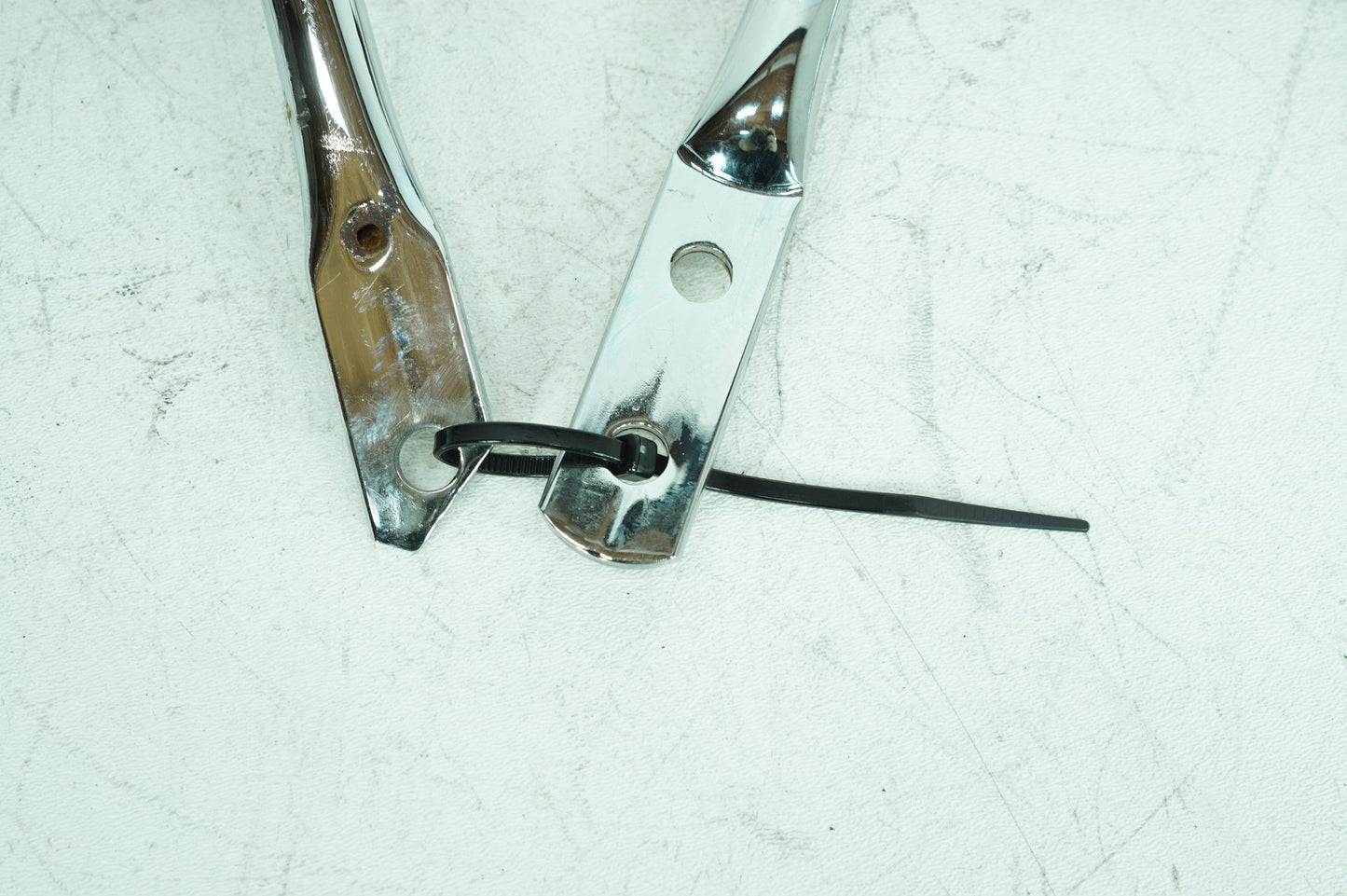 1999 - 2006 Harley-Davidson Touring Road Glide Detachable Tour Pak Luggage Box Bracket 53706-95