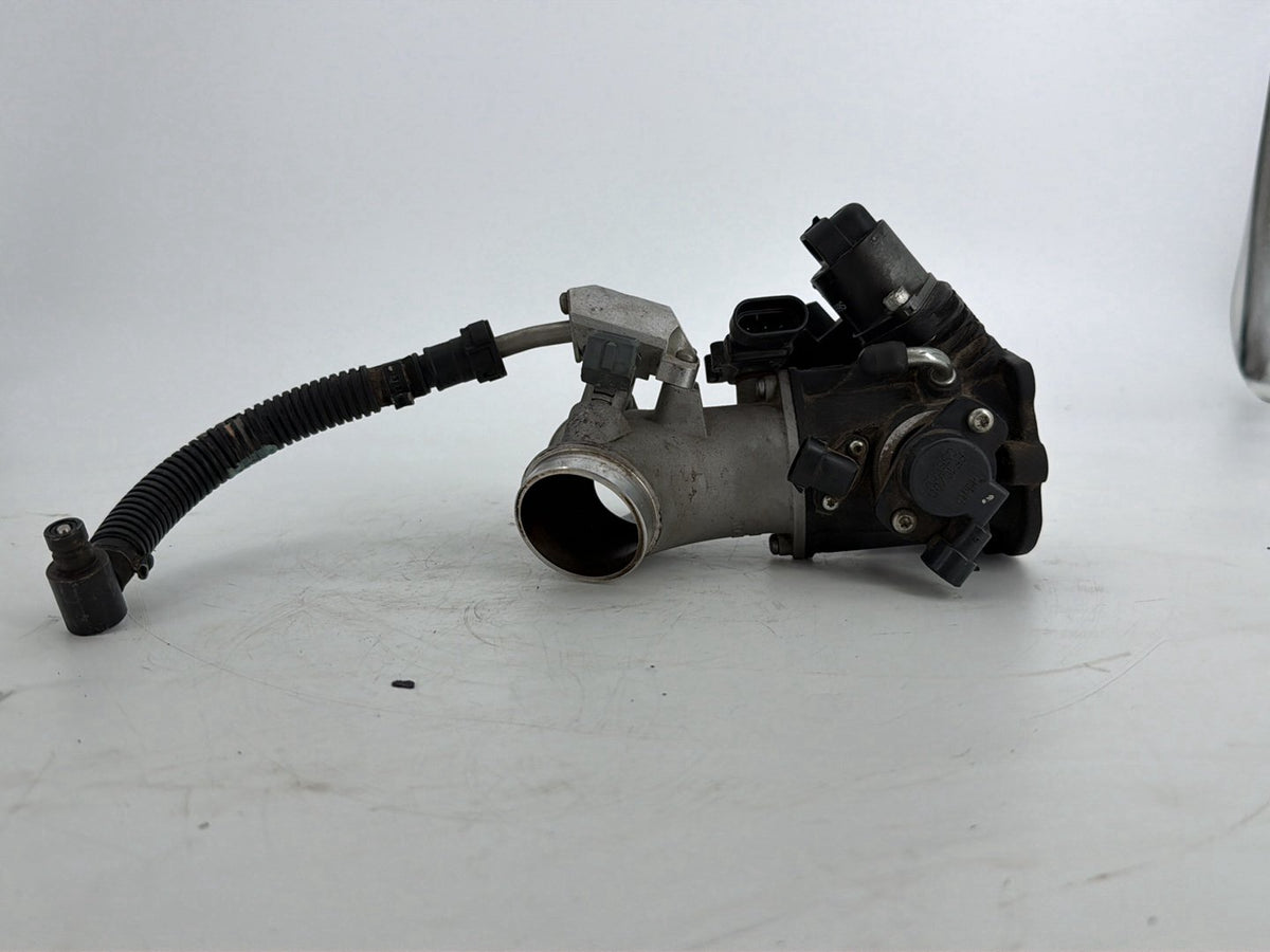 2005 Harley Touring Electra Glide Ultra OEM Engine Intake Manifold Throttle Body