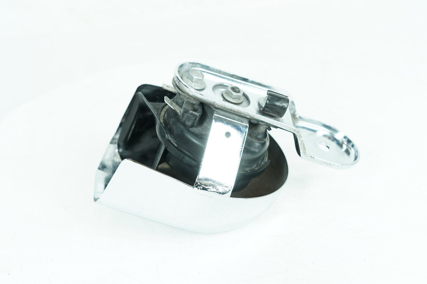 2007 - 2012 Harley-Davidson Touring Electra Glide Ultra Horn Signal Klaxon Chrome Cover  	69012-93A