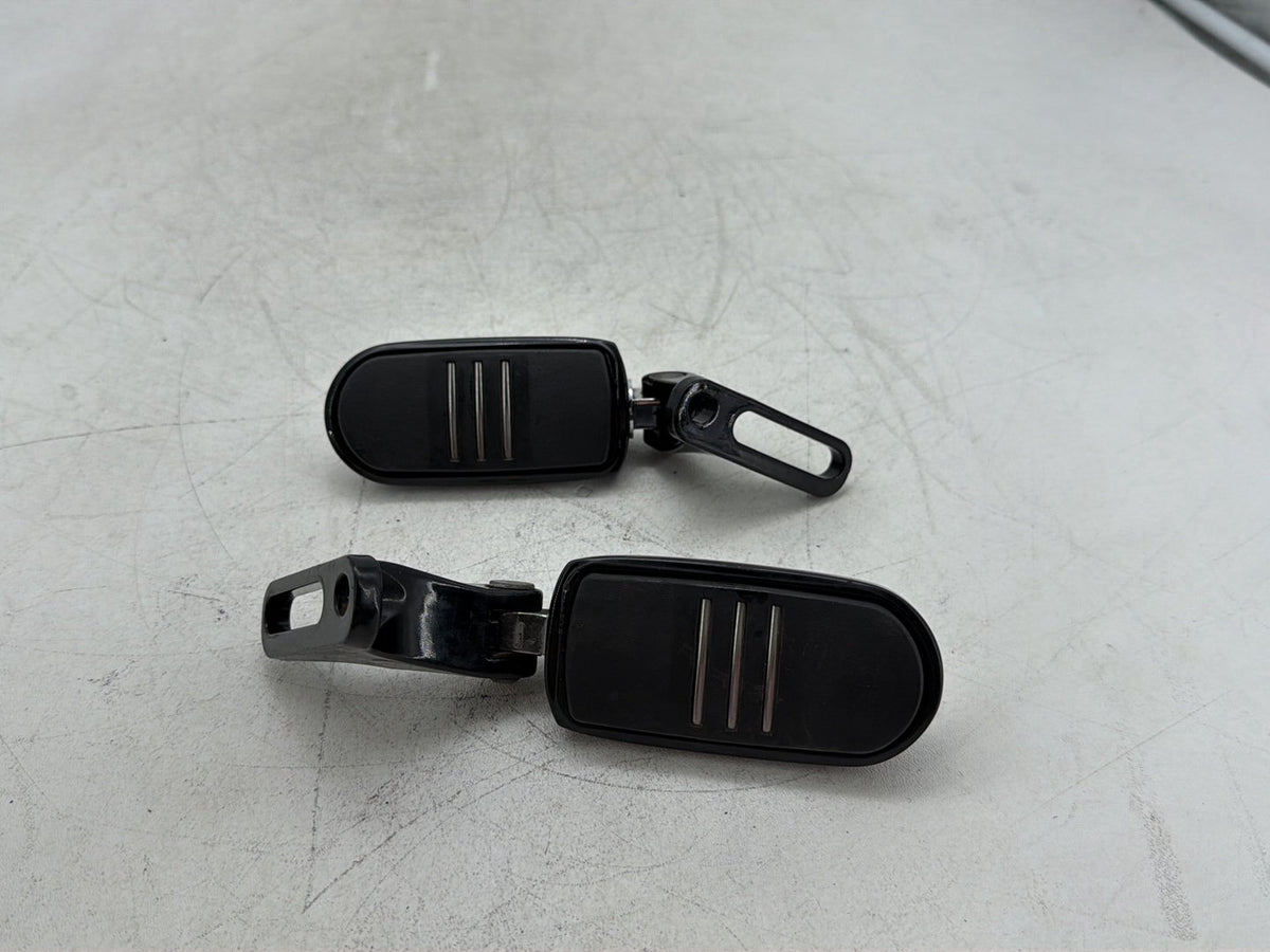 2018 Harley Road Glide Touring FLTRXS OEM Passenger Left & Right Foot Pegs
