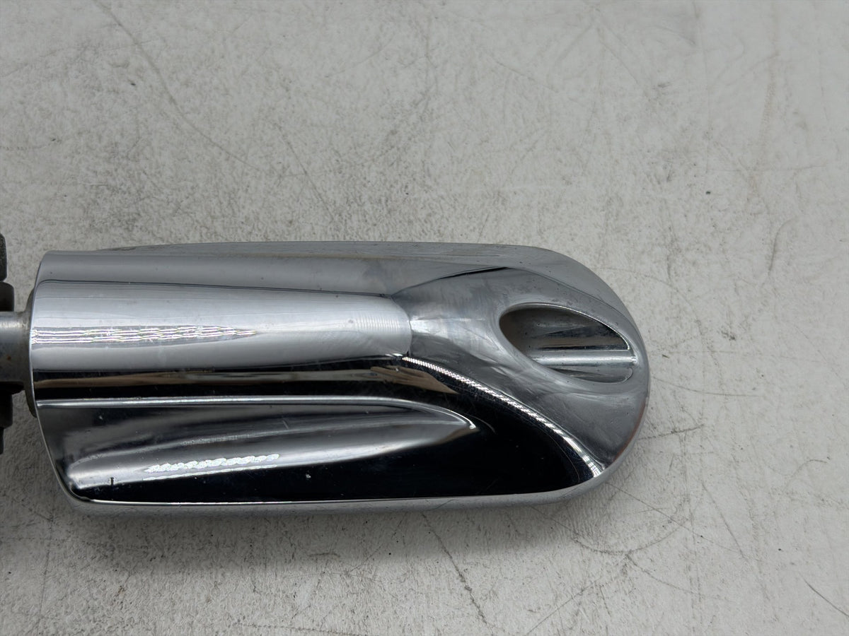 2011 Harley Street Glide Touring FLHX-103 OEM Passenger Left & Right Foot Pegs