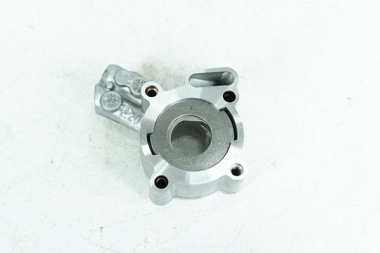 2008 - 2016 Harley-Davidson Dyna Wide Glide Twin Cam Engine Oil Pump Cover 26277-06 26277-06
