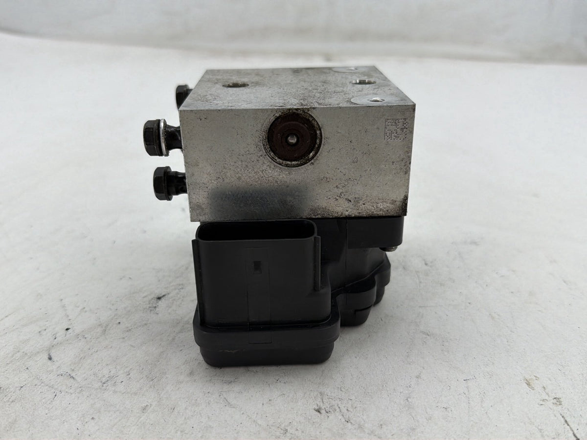 2011 Harley Road Glide Touring FLTRX OEM ABS Brake Pump & Control Module