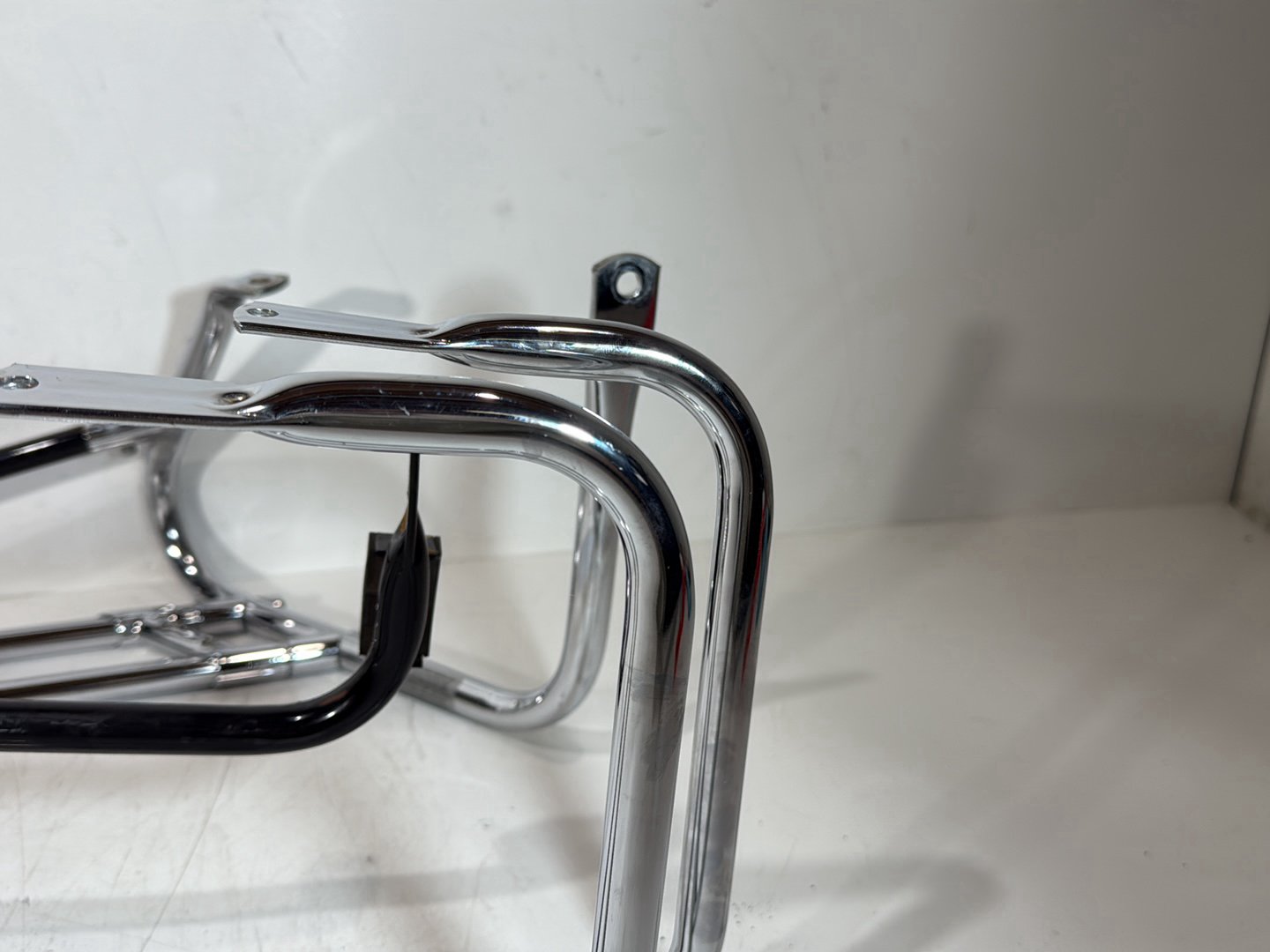 2007 - 2012 Harley-Davidson Touring Electra Glide Ultra Rear Left Right Saddlebag Guard Rails Bar 49193-09