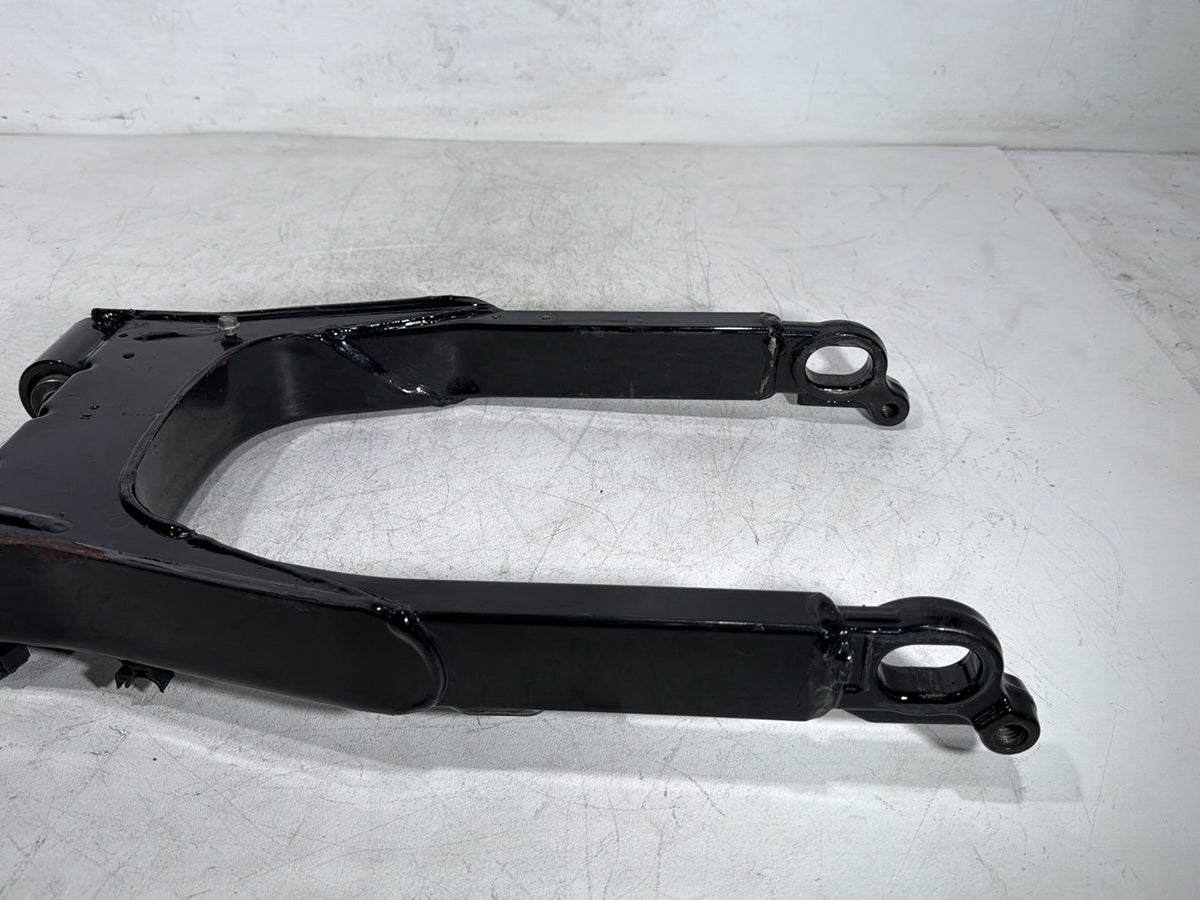 2007 Harley Electra Glide Touring Ultra OEM Rear Fork Swingarm Swing Arm