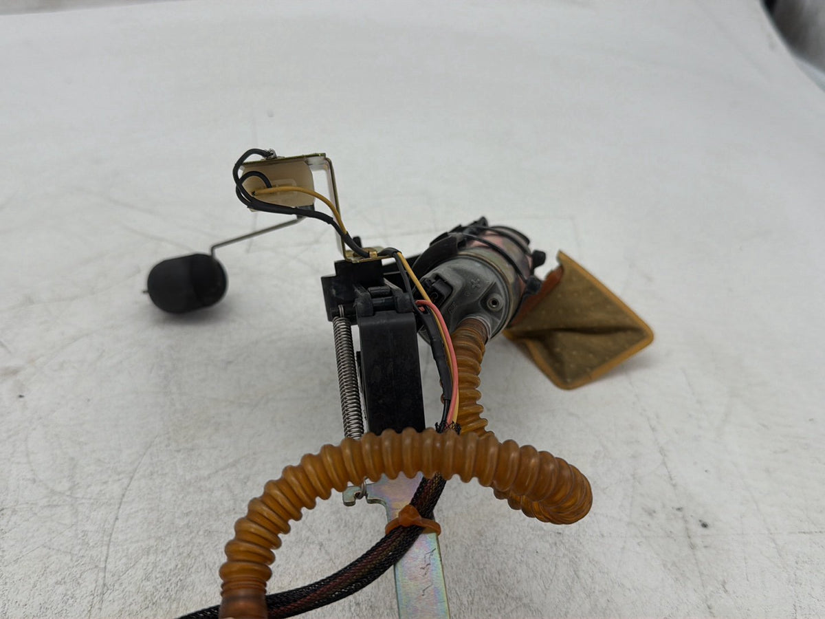2004 Harley Road King Touring Classic OEM Fuel Pump Gas Gasoline Petrol Sending