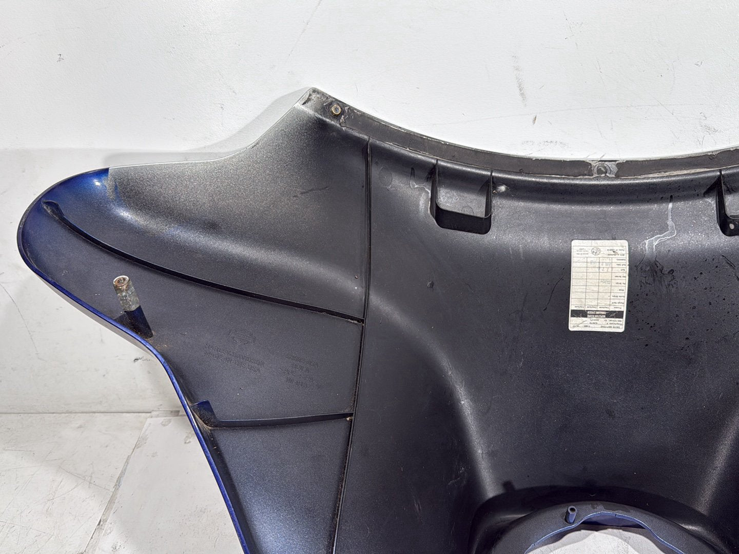2006 Harley Touring FLHTCI Electra Glide Classic OEM Front Outer Batwing Fairing Cover