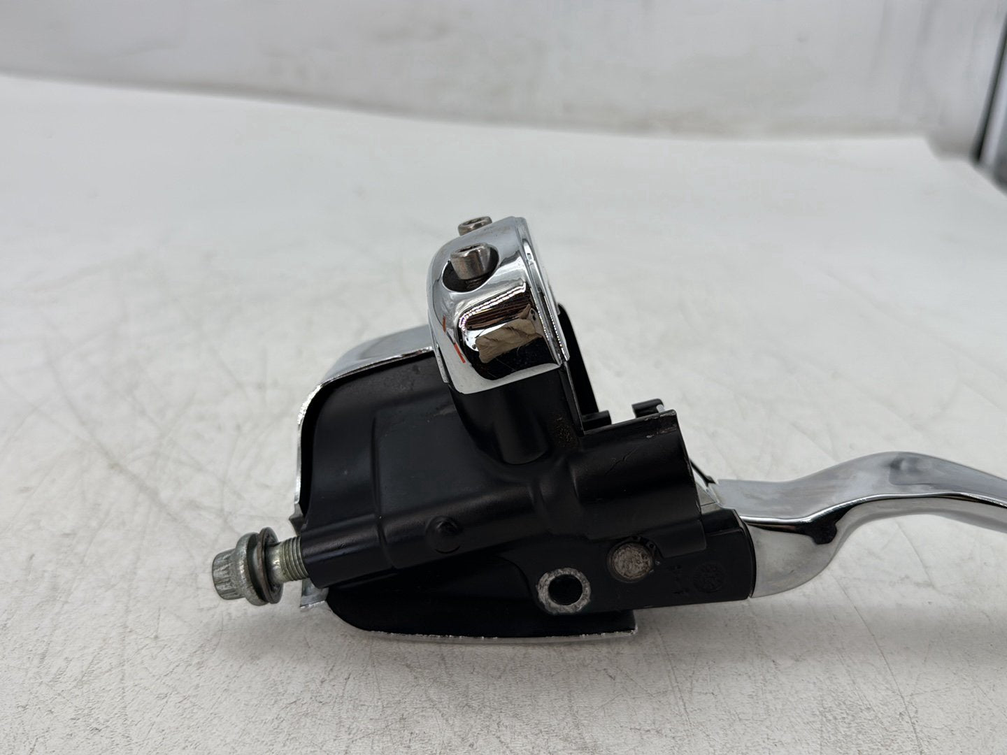 2000 Harley Dyna FXDWG Wide Glide OEM Front Right Brake Lever Master Cylinder