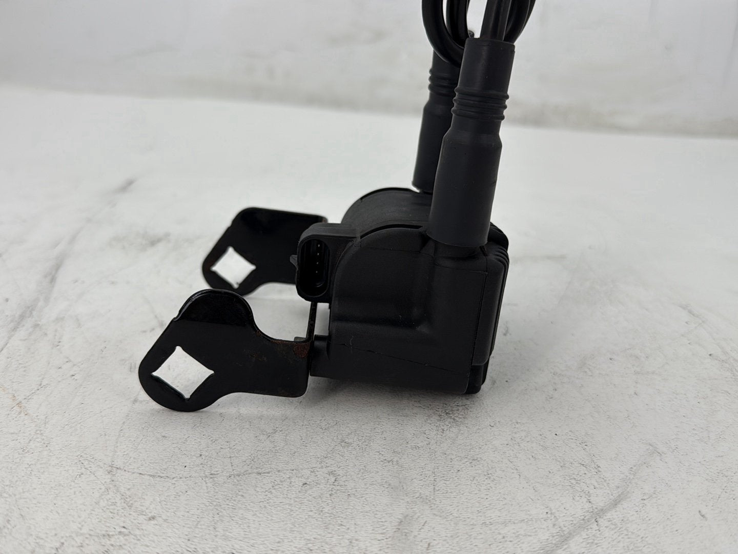 2007 Harley Street Glide Touring FLHX OEM Ignition Coil Spark Plugs Cable