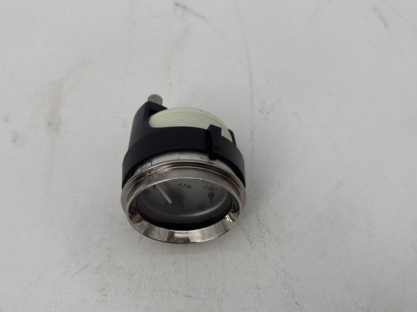 2007 - 2011 Harley-Davidson Touring Street Glide Air Gauge Temperature Instrument Cluster 	75166-01A