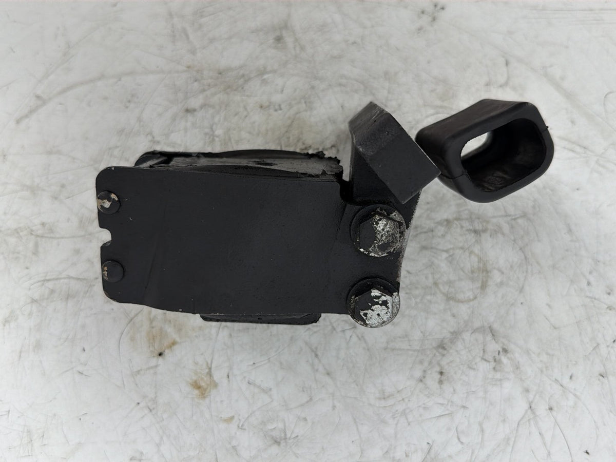 2008 Harley Touring FLHTCUI Electra Glide Ultra OEM Engine Motor Mount Bracket