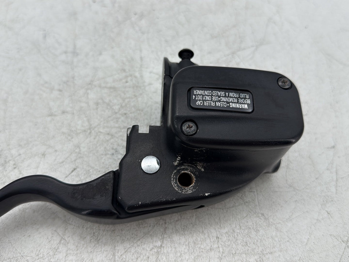 2019 Harley Softail Street Bob FXBB OEM Front Right Brake Lever Master Cylinder