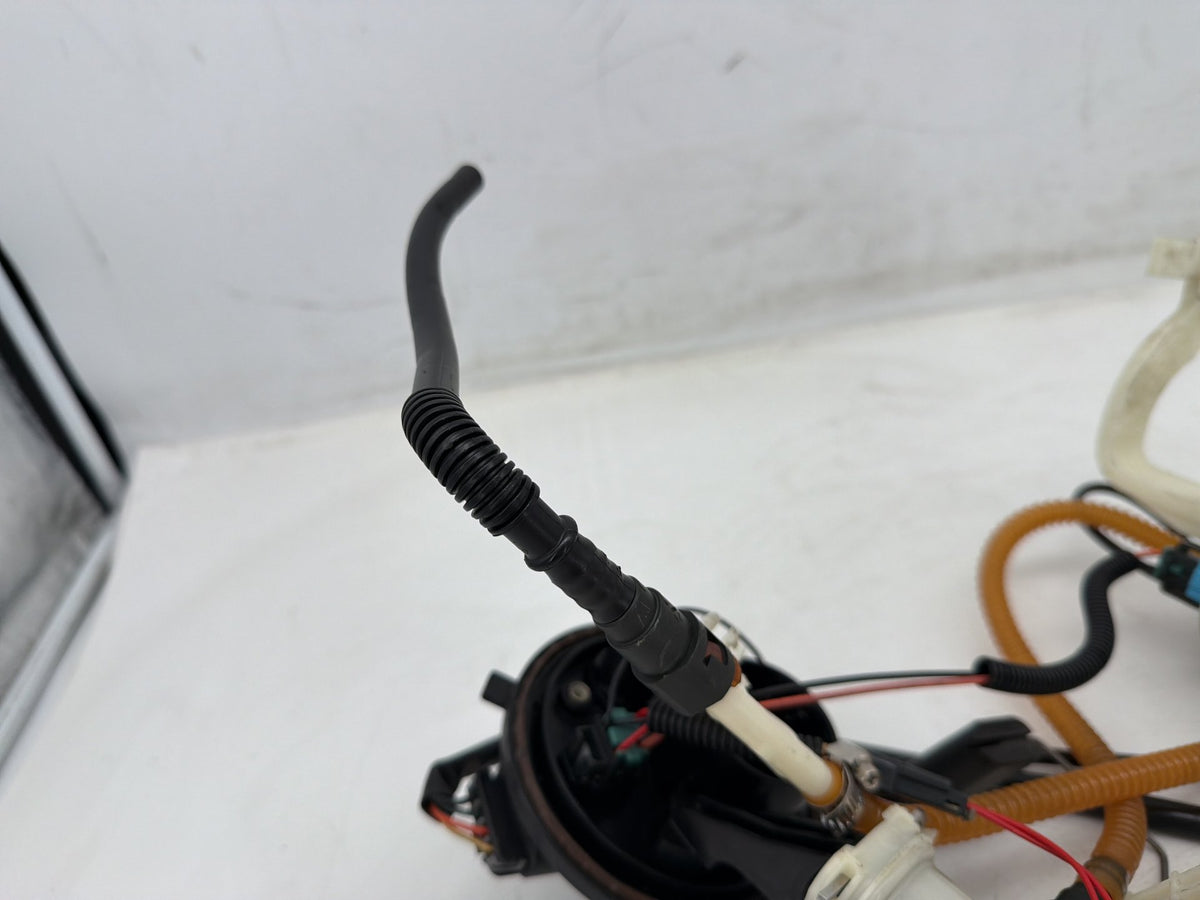 10 Harley Electra Glide Touring Ultra OEM Fuel Pump Gas Gasoline Petrol Sending