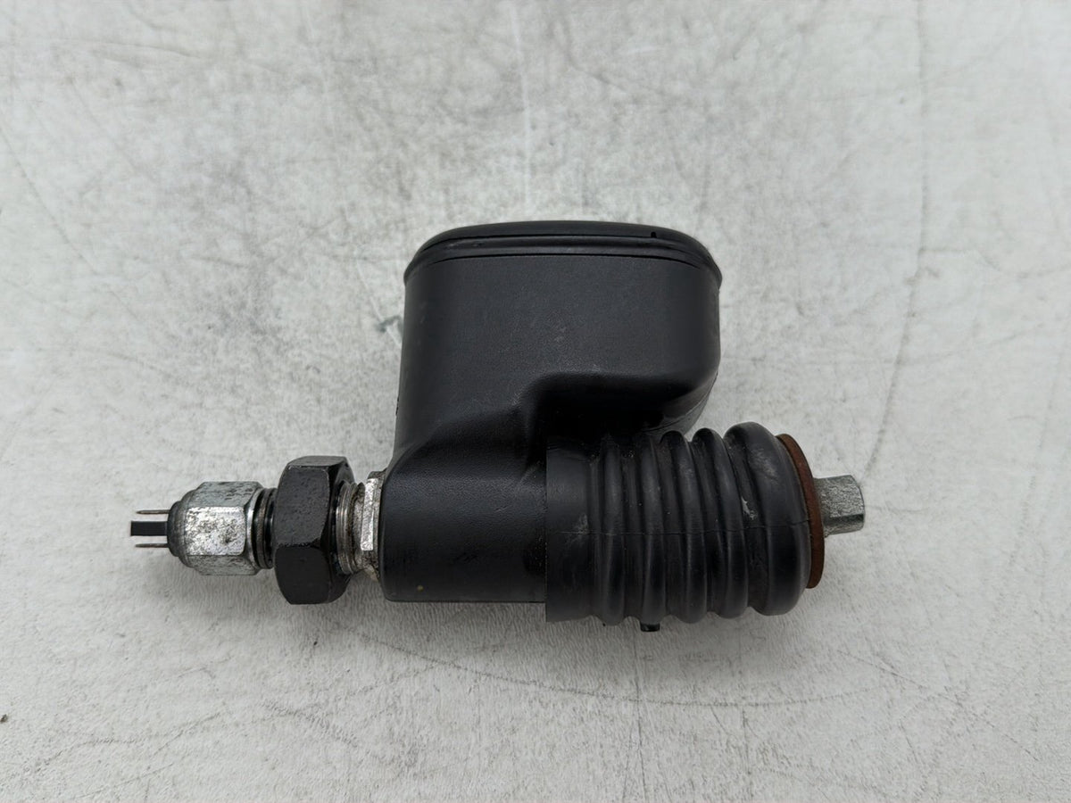 2014 Harley Dyna Switchback FLD OEM Rear Brake Master Cylinder Reservoir