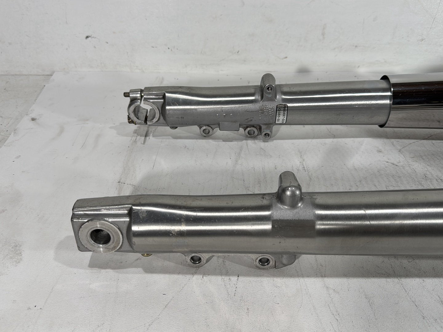 2005 Harley Electra Glide Touring Ultra FLHTCUI OEM Front Triple Tree Set & LH RH Fork Legs Sliders