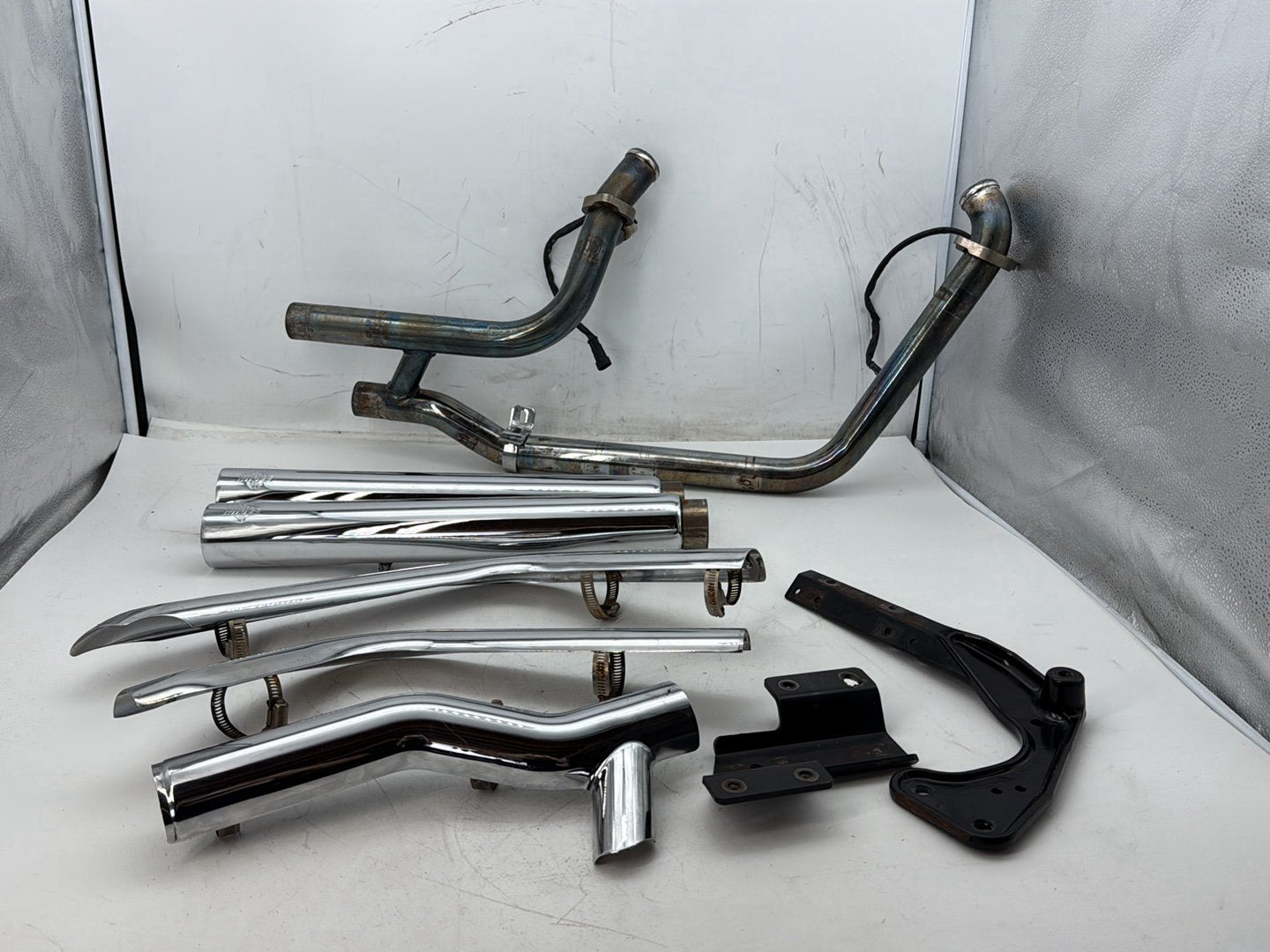 2008 Harley Softail Deluxe FLSTN OEM Exhaust Header Pipes Muffler