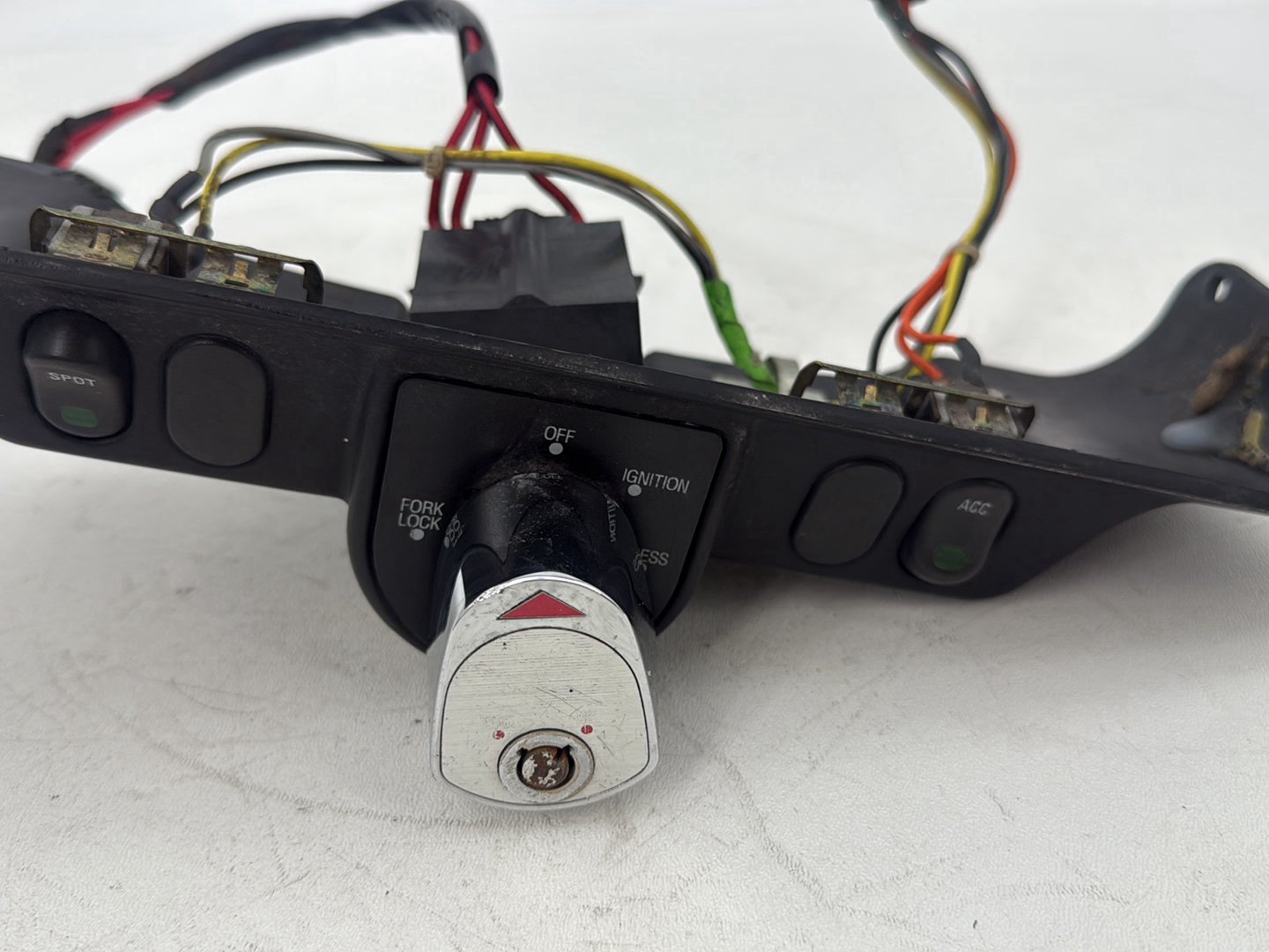 1999 - 2006 Harley-Davidson Touring Electra Glide Dash Ignition Cap Switch Lockset NO Key 58510-96