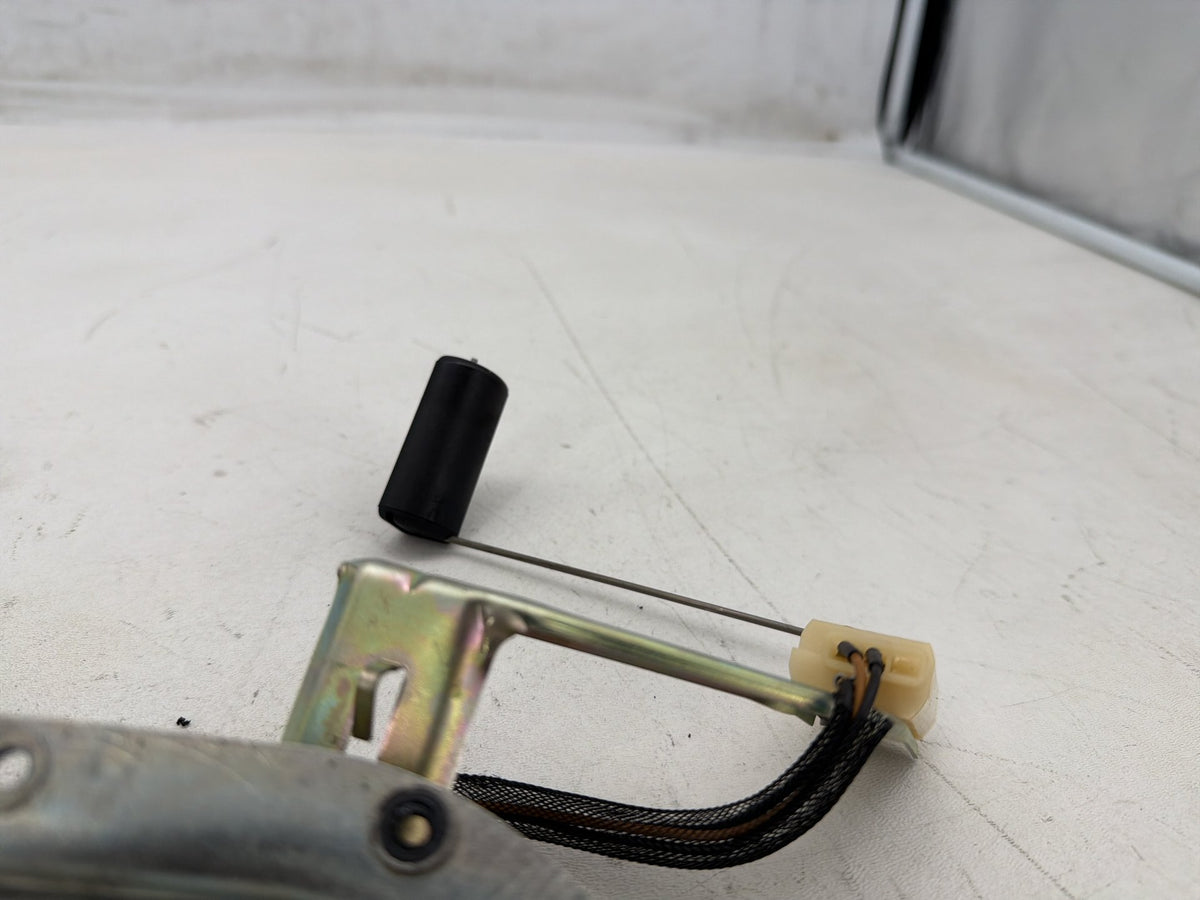 2005 Harley Dyna Wide Glide FXDWG OEM Fuel Pump Gas Gasoline Petrol Sending