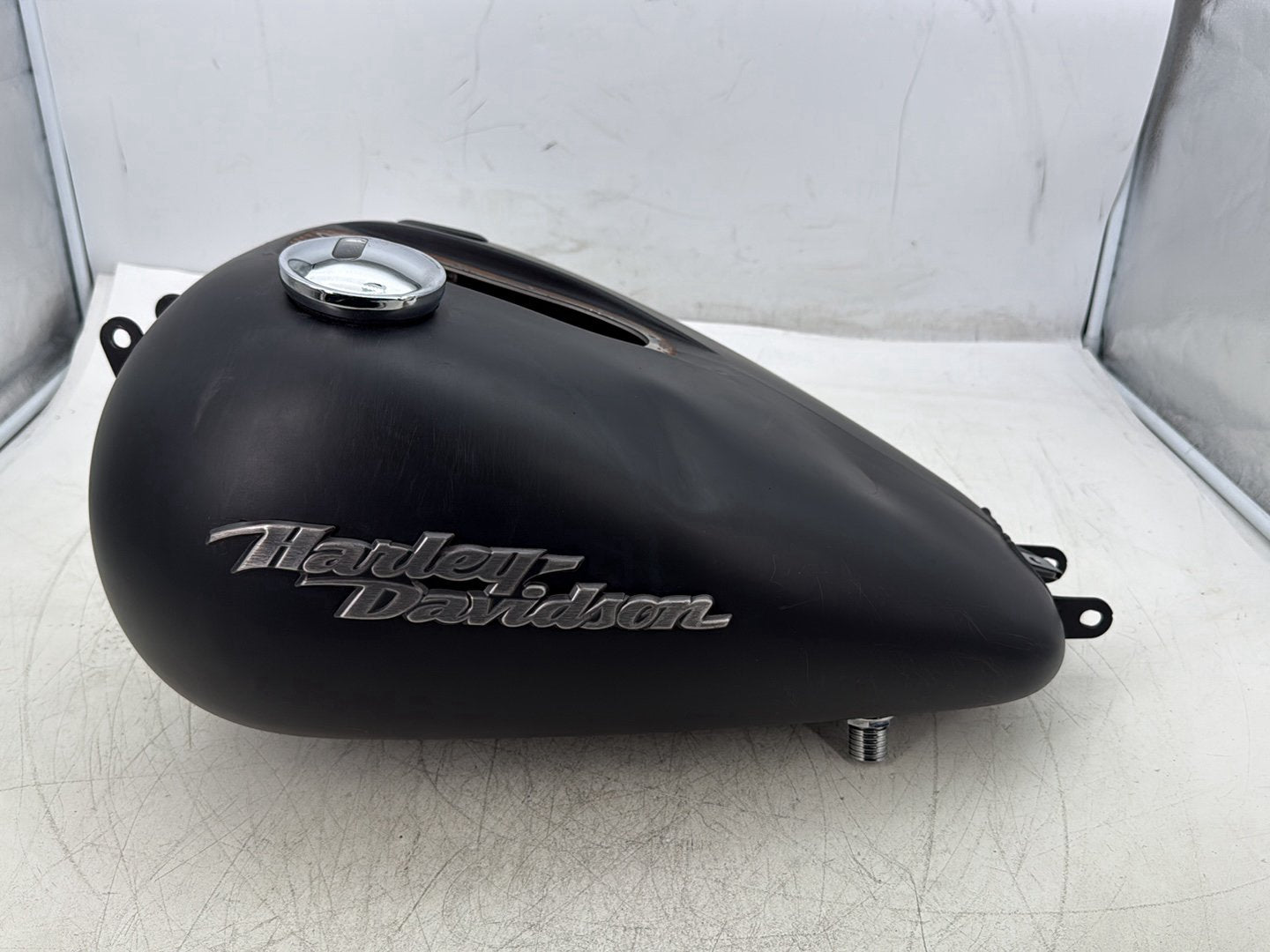 2007 Harley Dyna Street Bob FXDBI OEM Fuel Gas Tank Gasoline Reservoir