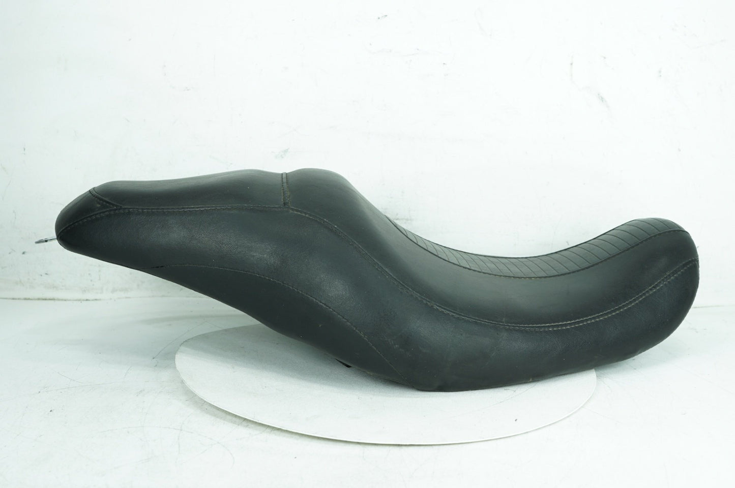 1999 - 2006 Harley-Davidson Dyna Low Rider Passenger Rider Driver Seat Saddle 53078-04